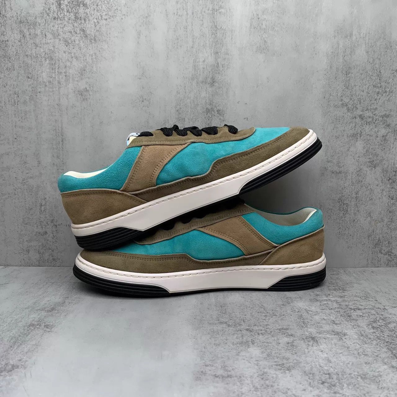 Chanel Chanel Blue-Brown Colorblock New CC Sneaker 38 98 Size US 7.5 / IT 37.5 - 3 Thumbnail