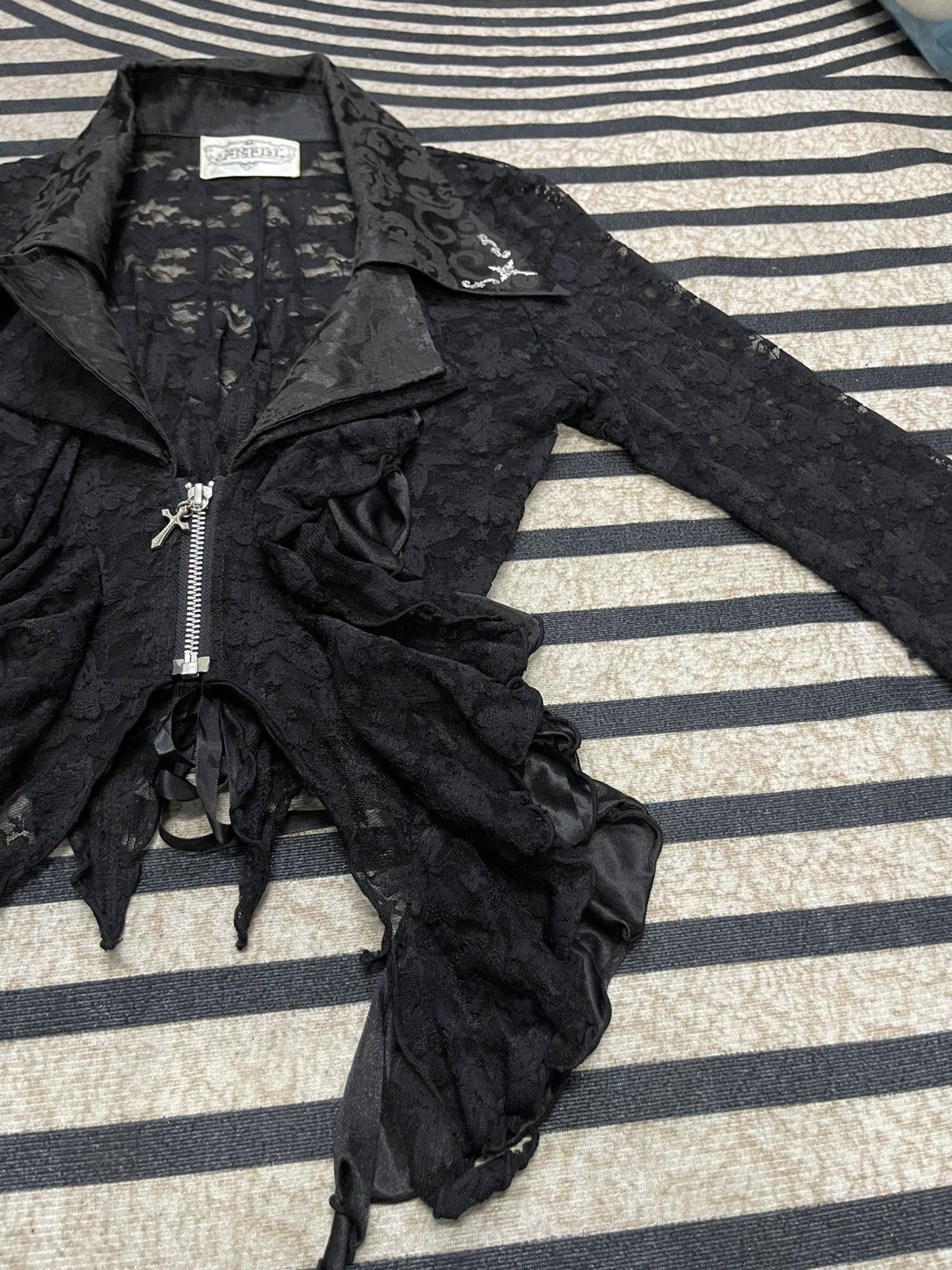 If Six Was Nine 2000s H.NAOTO CROSS CHARM LACE FRILL ZIPPER CARDIGAN RARE Size M / US 6-8 / IT 42-44 - 6 Thumbnail