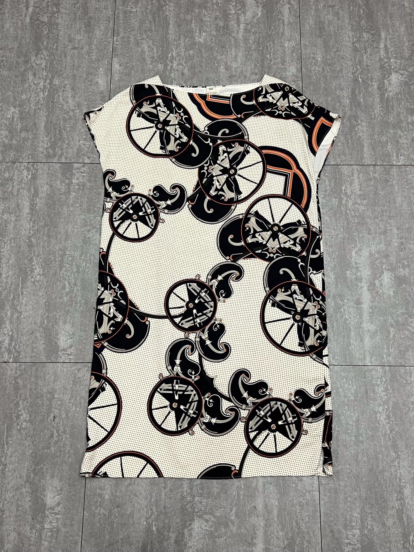 Hermes Hermes Silk Printed T-Shirt S Women Size S / US 4 / IT 40 - 1 Thumbnail