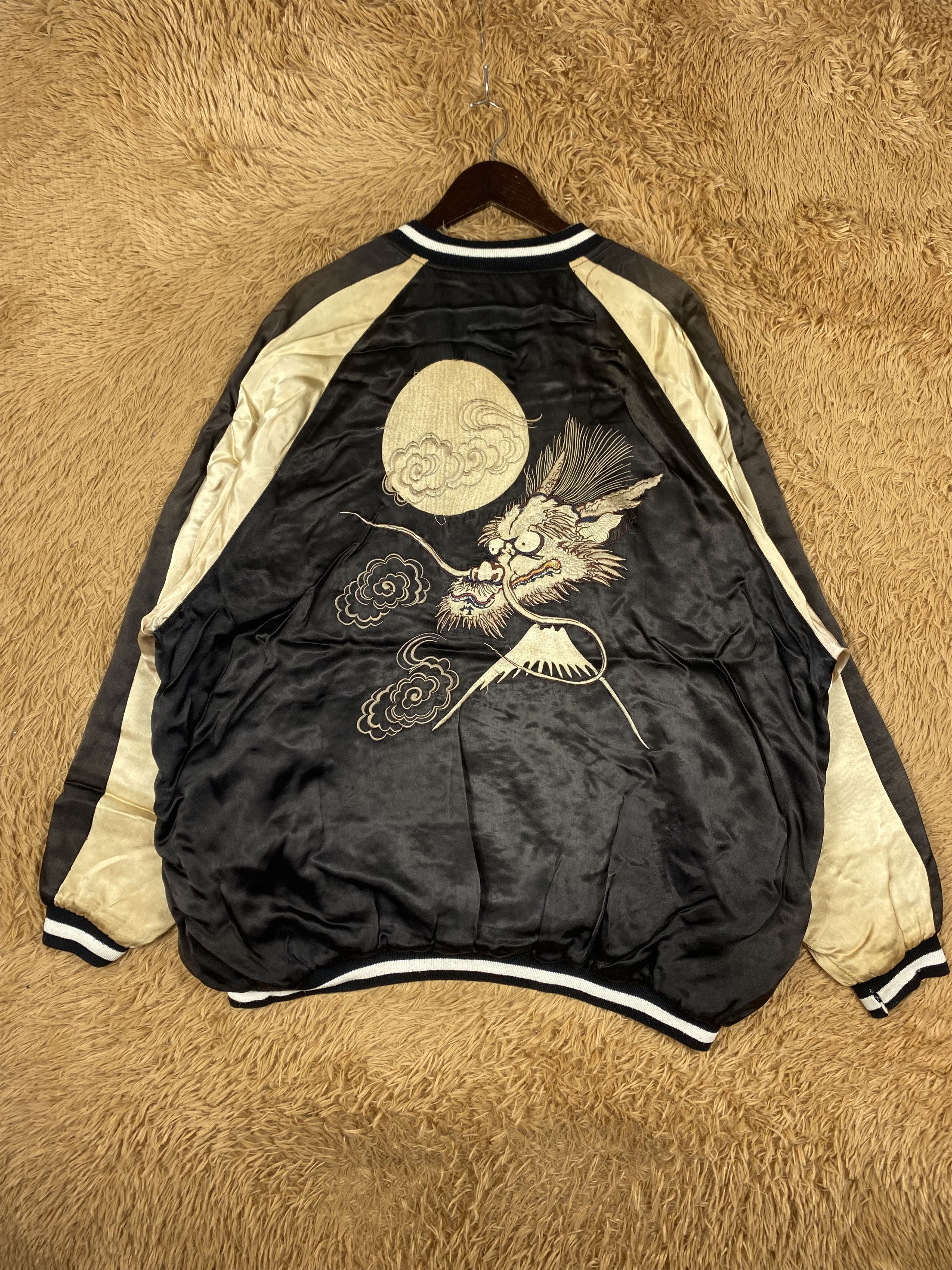 Japanese Brand Vintage Sukajan Dragon Art Varsity Jacket DJ0502 Size US XL / EU 56 / 4 - 5 Thumbnail