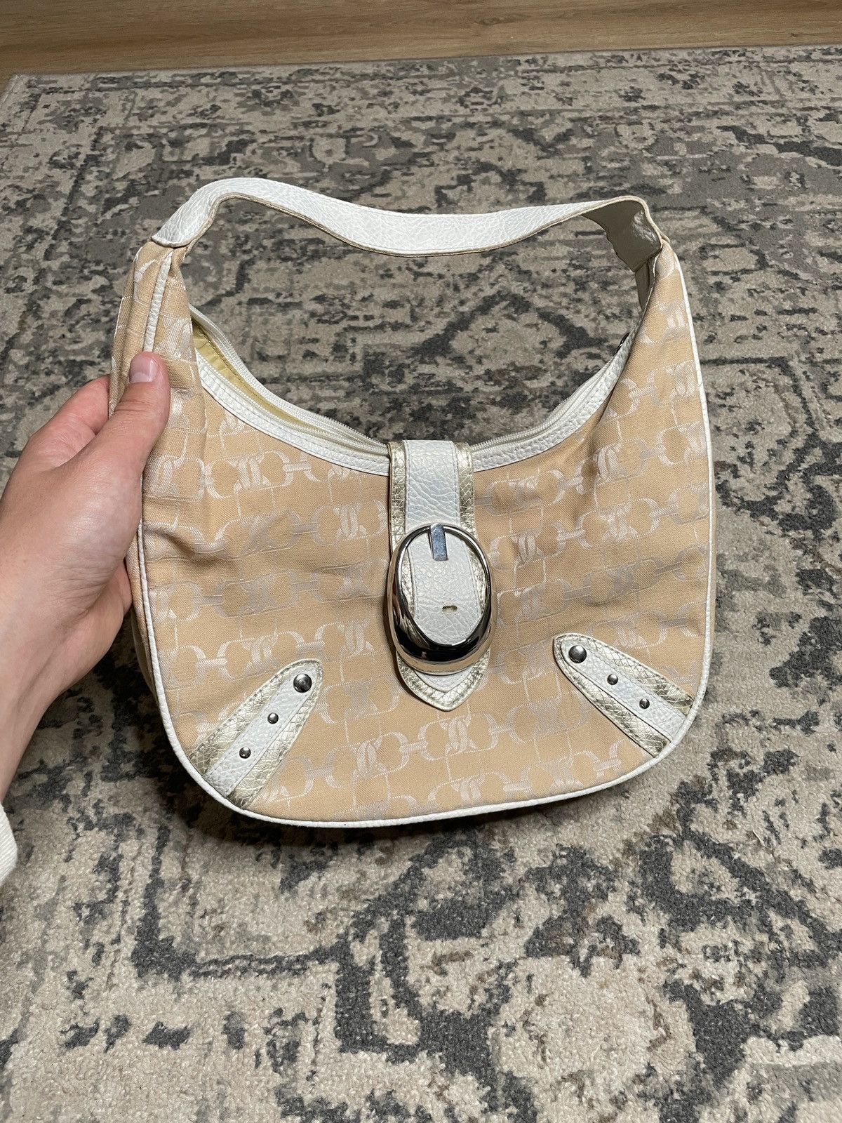 Vintage Vintage Beige Cream Figured Shoulder Bag Size ONE SIZE - 2 Thumbnail