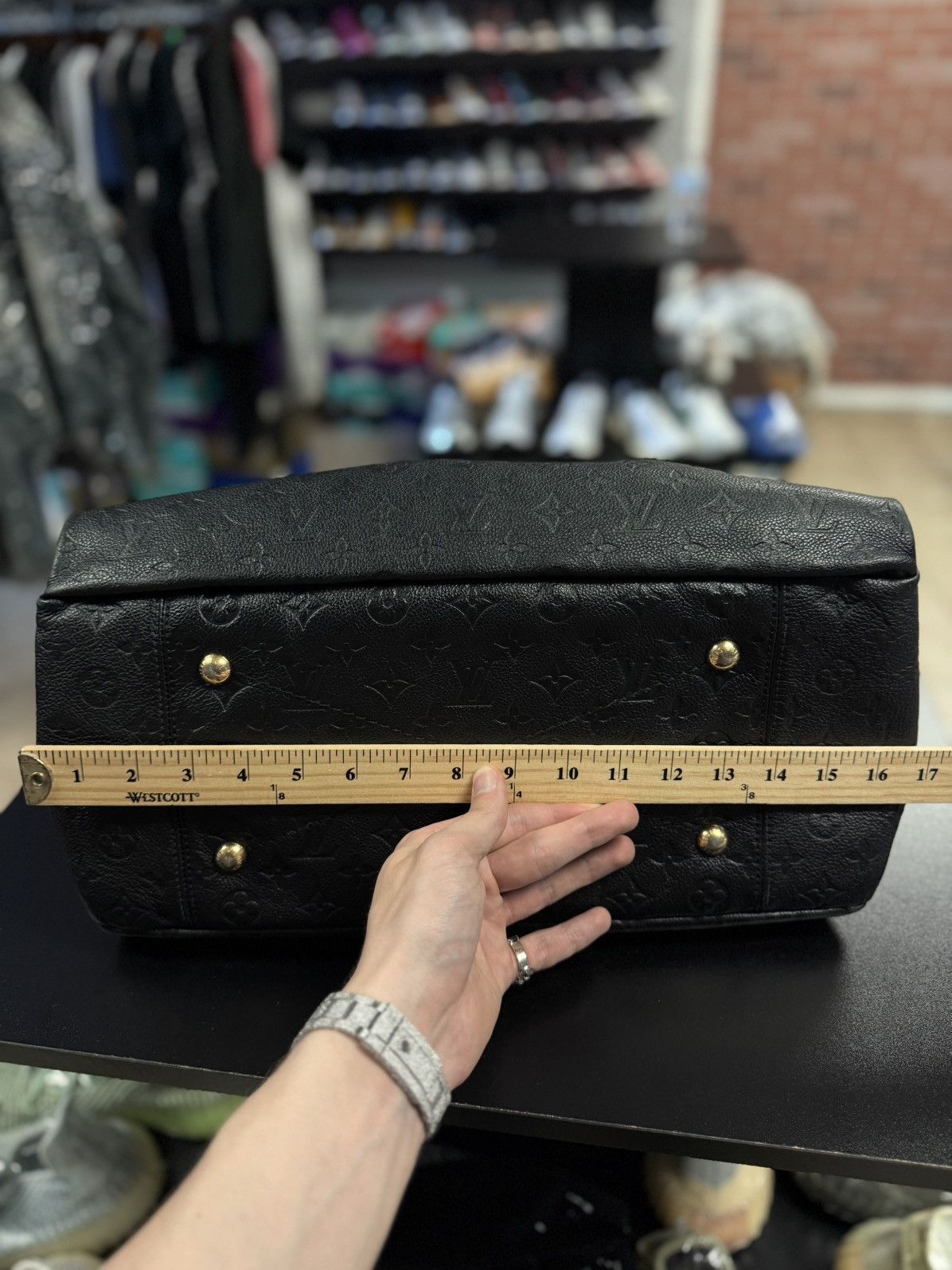 Louis Vuitton Louis Vuitton Artsy MM Black Purse $3400 Discontinued Size ONE SIZE - 18 Thumbnail