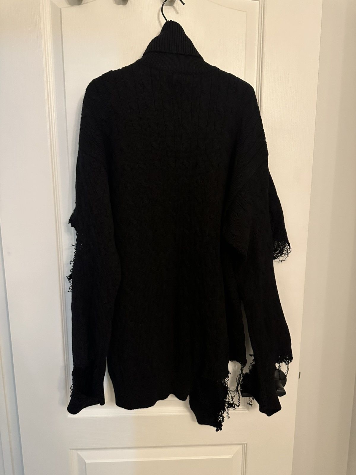 Balenciaga Balenciaga Distressed/destroyed Turtleneck Cable knit Size US S / EU 44-46 / 1 - 3 Thumbnail