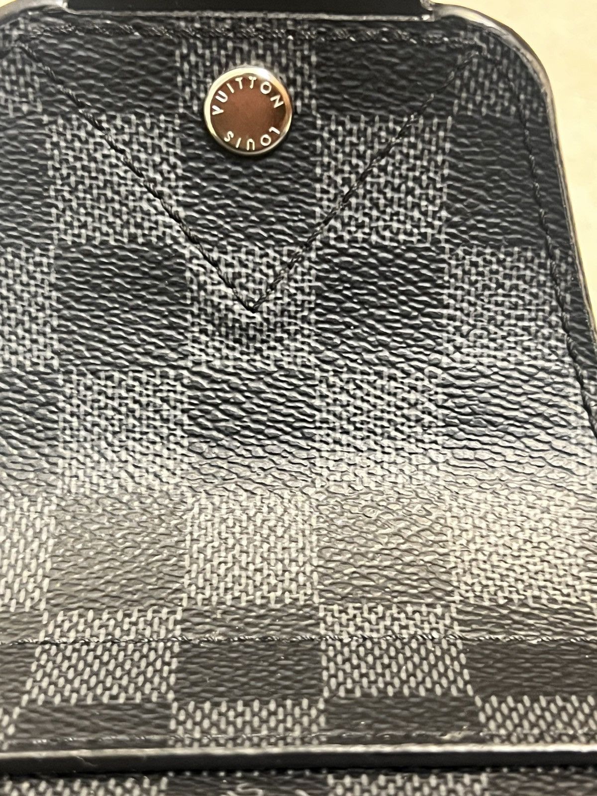 Louis Vuitton Louis Vuitton Damier Graphite Sling Bag Size ONE SIZE - 7 Thumbnail