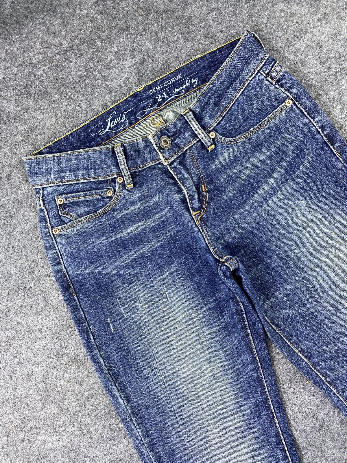 Jean × Levi's × Vintage Levi's Straight Leg Blue Wash Jeans - J1107 Size 27" / US 4 / IT 40 - 3 Thumbnail