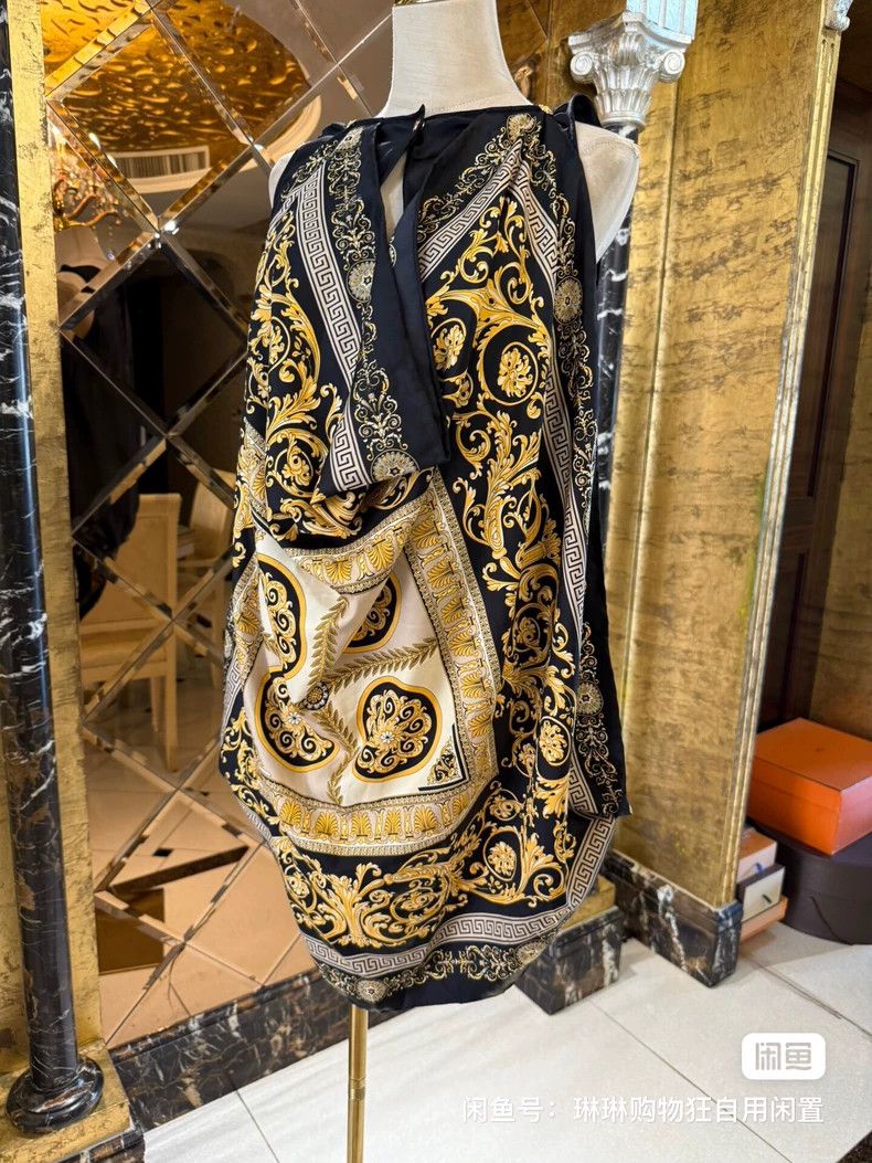 Versace Versace Silk top dress Size M / US 6-8 / IT 42-44 - 2 Thumbnail