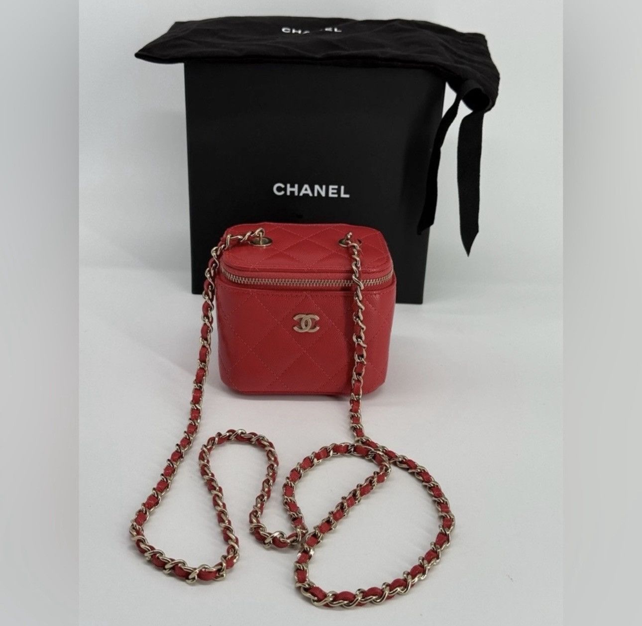Chanel CHANEL Caviar Quilted Mini Vanity Case With Chain Red Size ONE SIZE - 2 Thumbnail