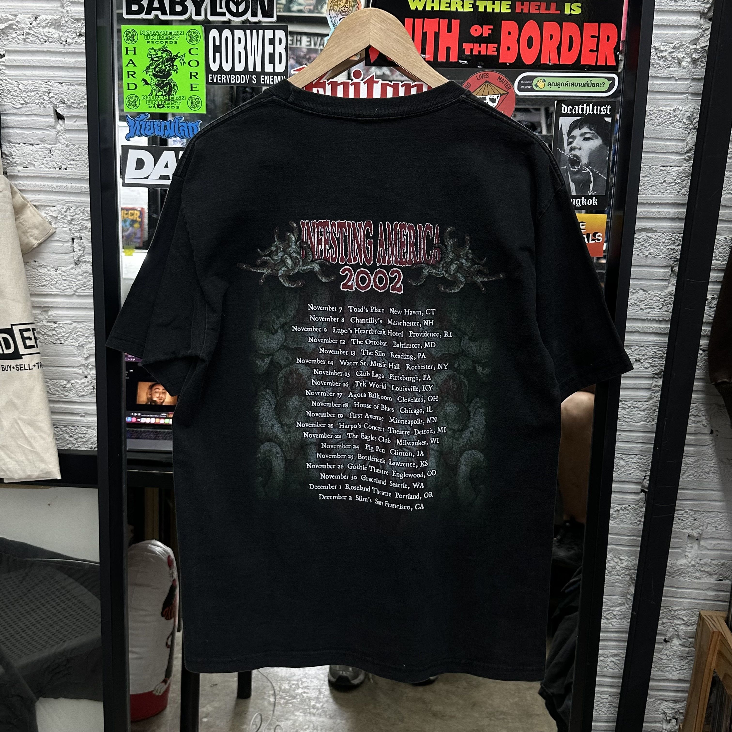 Band Tees CANNIBAL CORPSE Infestin America Tour 2002 Vintage Size US L / EU 52-54 / 3 - 5 Thumbnail