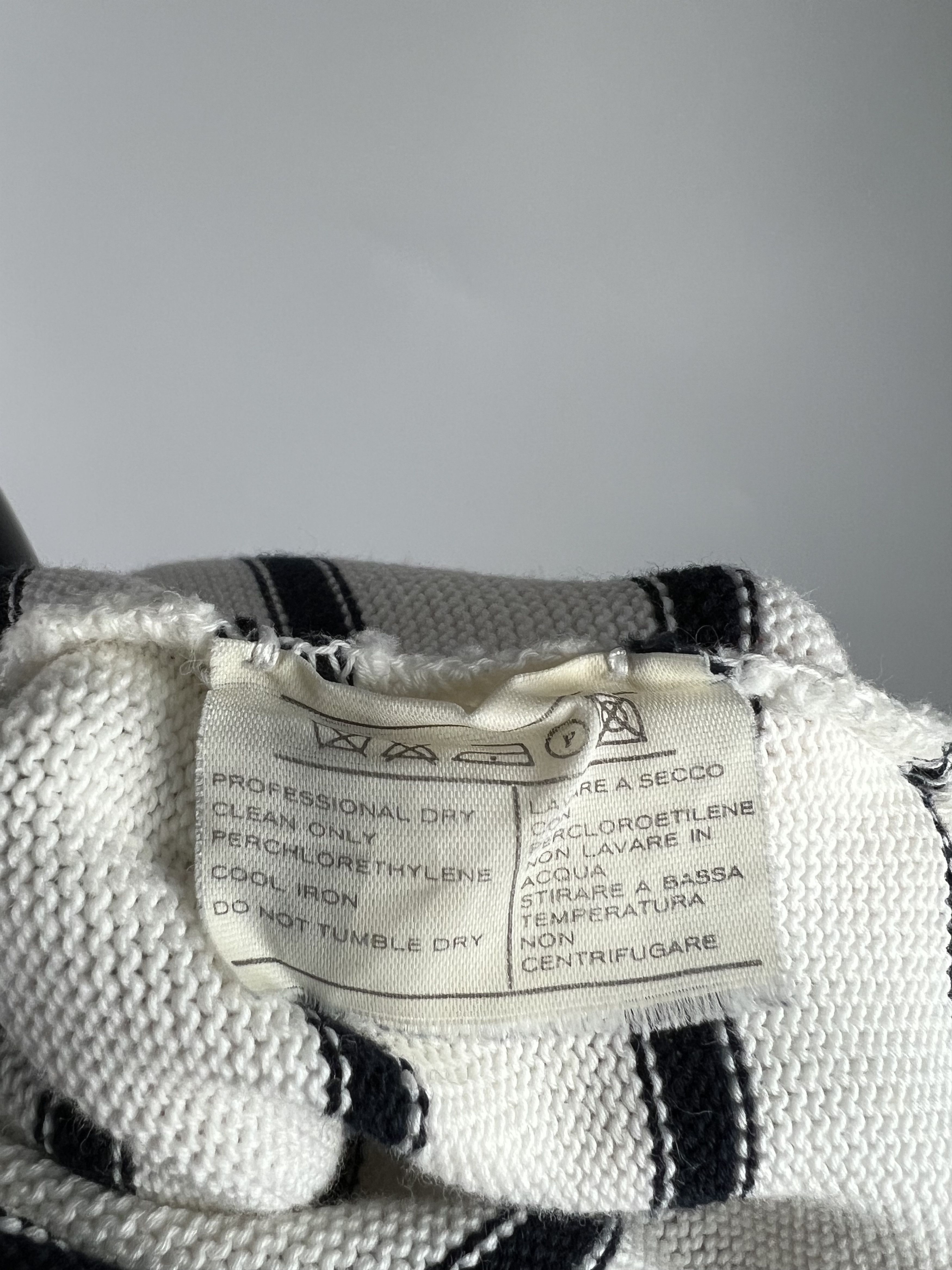 Salvatore Ferragamo Salvatore Ferragamo Vtg Women's Striped Sweater L Size L / US 10 / IT 46 - 8 Thumbnail