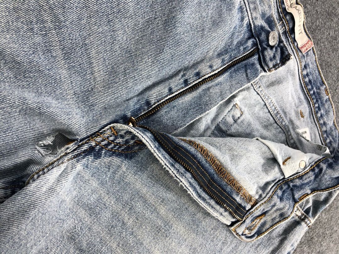Levi's × Vintage Vintage Light Wash Levis 550 Jeans-JM775 Size US 39 - 7 Thumbnail