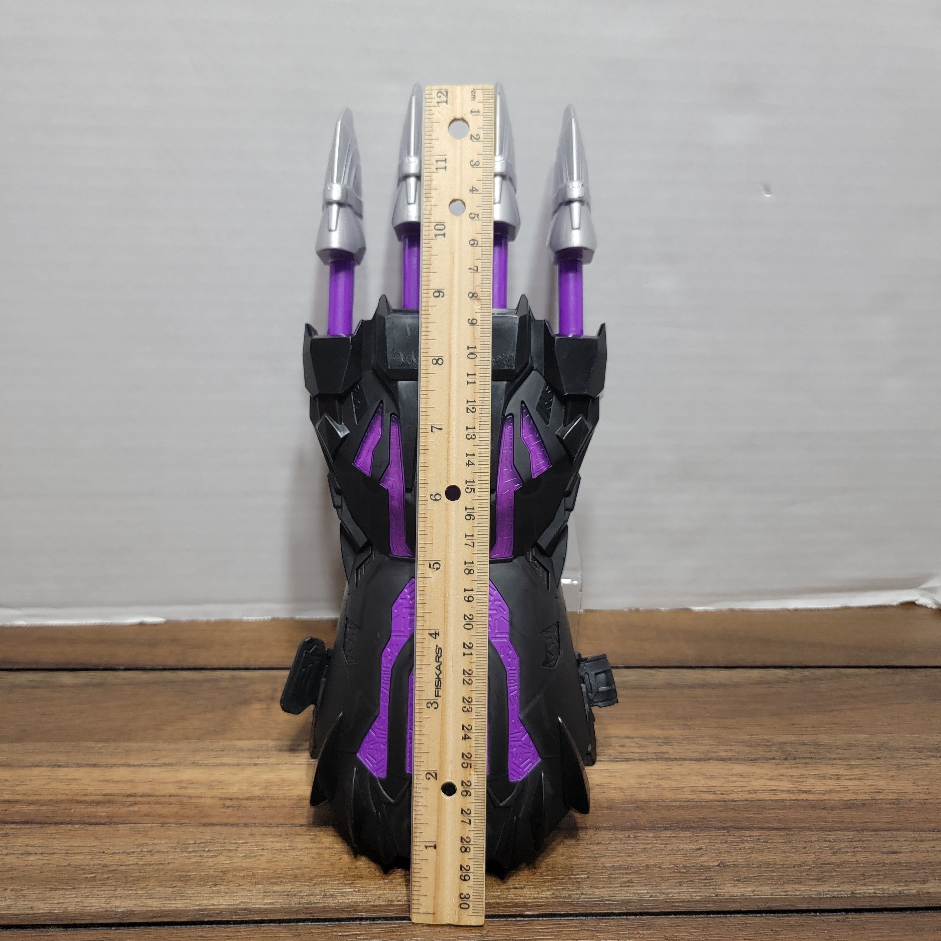 Marvel Comics Marvel Wakanda Adult Battle Claw w/ Lights & Sound Size ONE SIZE - 6 Thumbnail