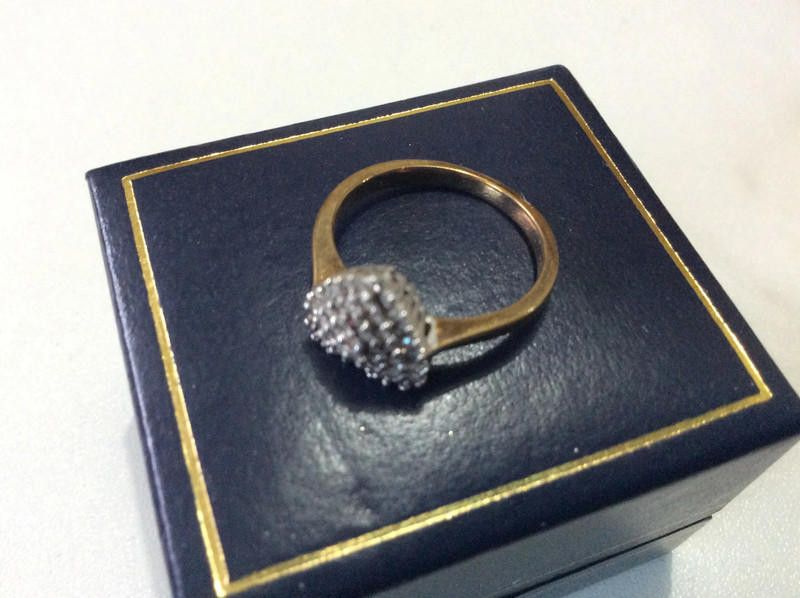 Other 9ct gold ladies diamond ring size O Size ONE SIZE - 6 Thumbnail