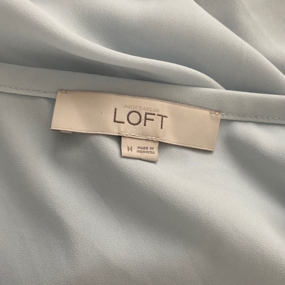 Loft Ann Taylor LOFT Women’s Size M Blue Lightweight Sheer Blouse Size M / US 6-8 / IT 42-44 - 3 Thumbnail