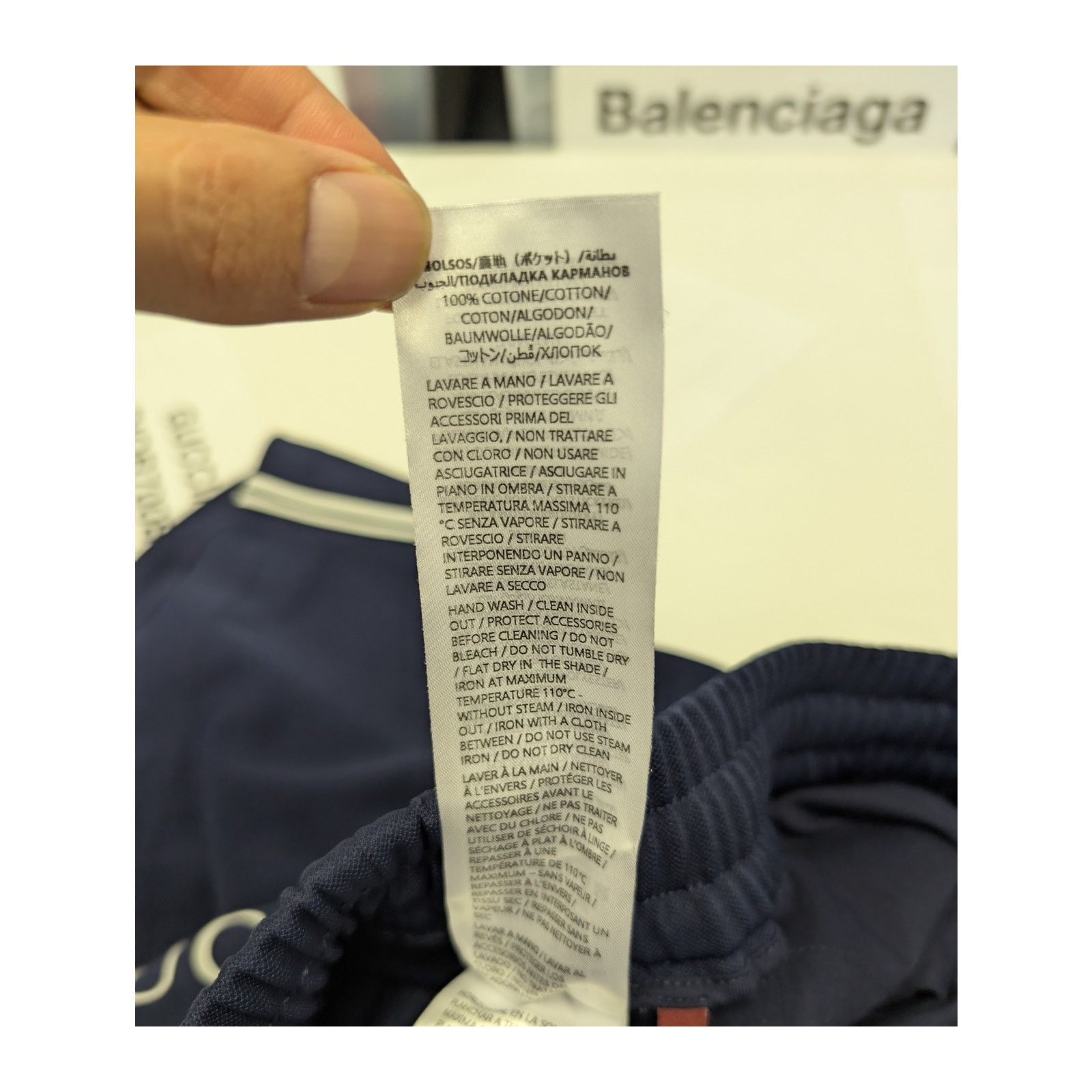 Gucci o1rshd1 Technical Jersey Shorts in Navy Blue / White Stripes Size US 38 / EU 54 - 18 Thumbnail