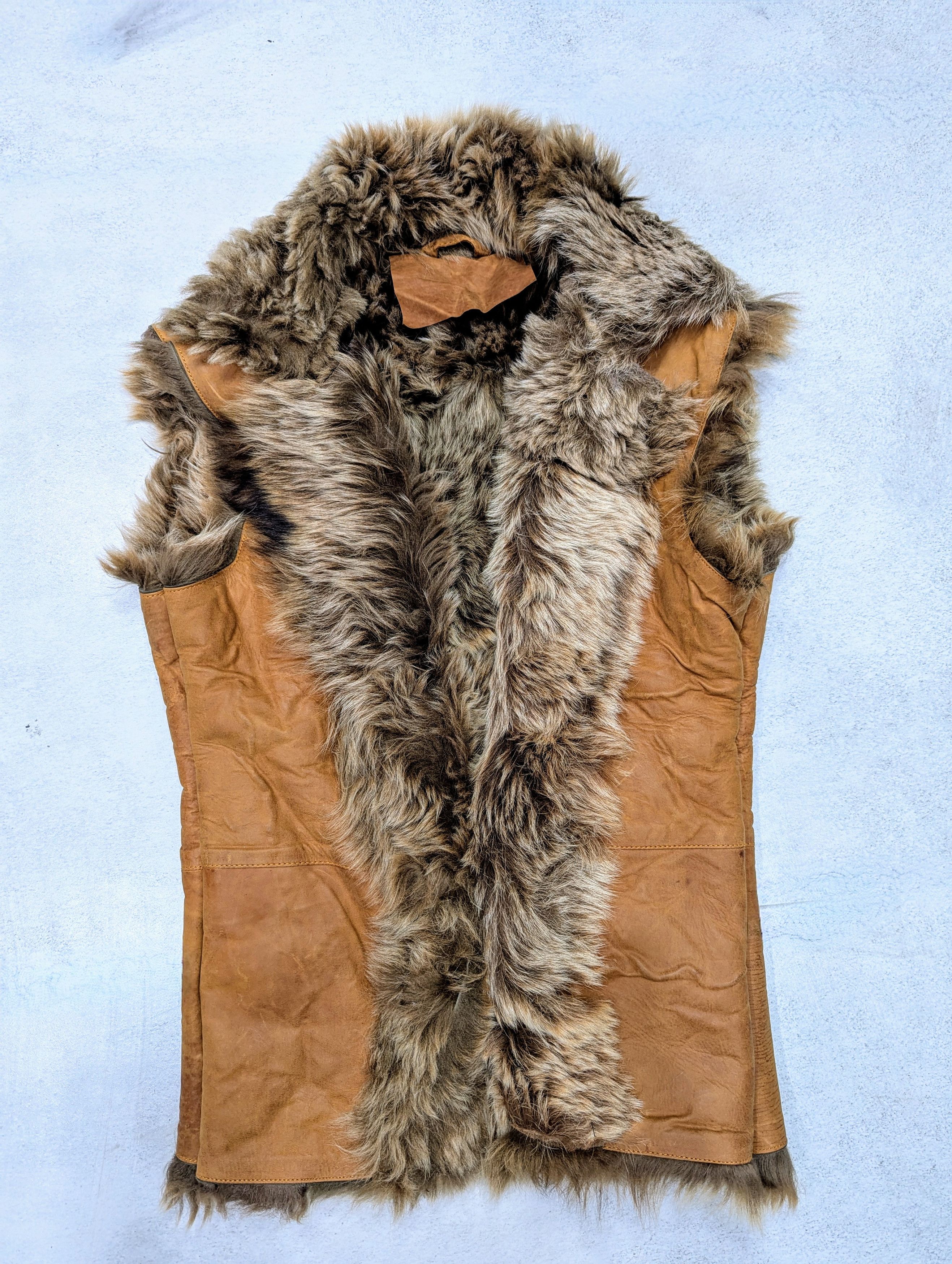 Genuine Leather 💥🔥 Stunning Vintage Suede & Fur Vest - Festival/Boho Vibes Size S / US 4 / IT 40 - 1 Thumbnail
