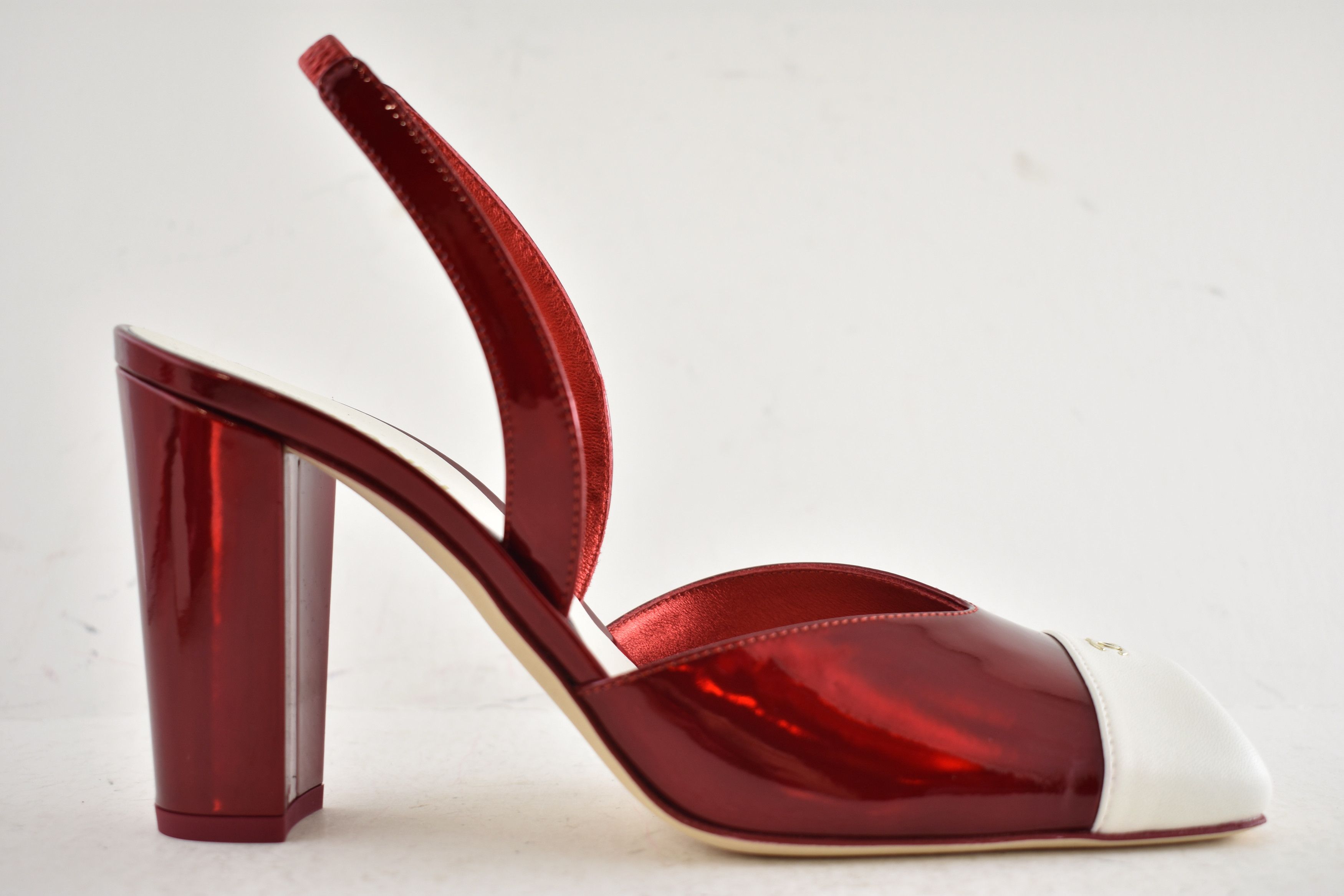 Chanel 26S Blazy White Square Toe CC Slingback Block Heel Pump 42 Size US 12 / IT 42 - 2 Thumbnail