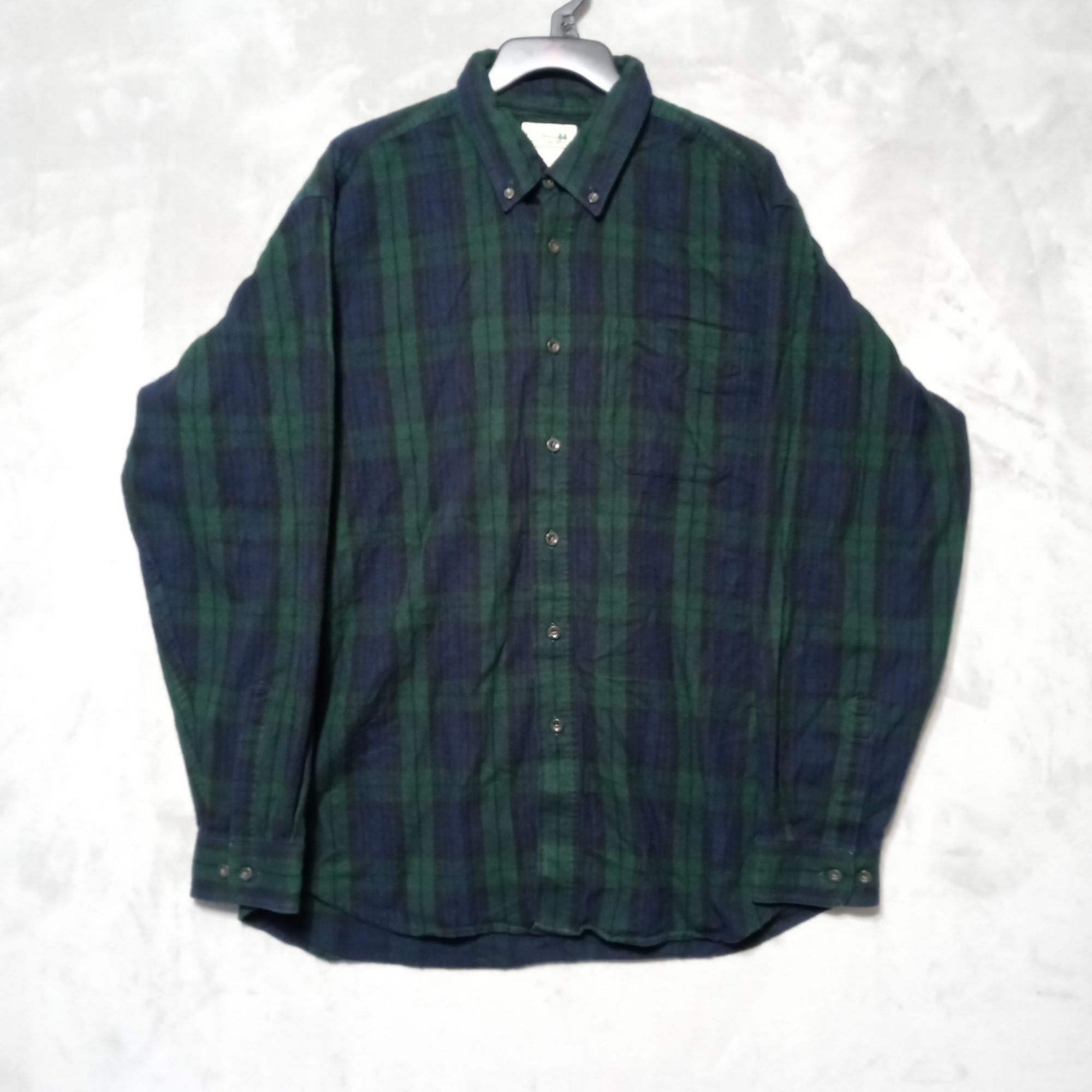L.L. Bean LL Bean Mens Shirt Large Green Blue Scotch Plaid Long Sleeve Size US L / EU 52-54 / 3 - 1 Thumbnail