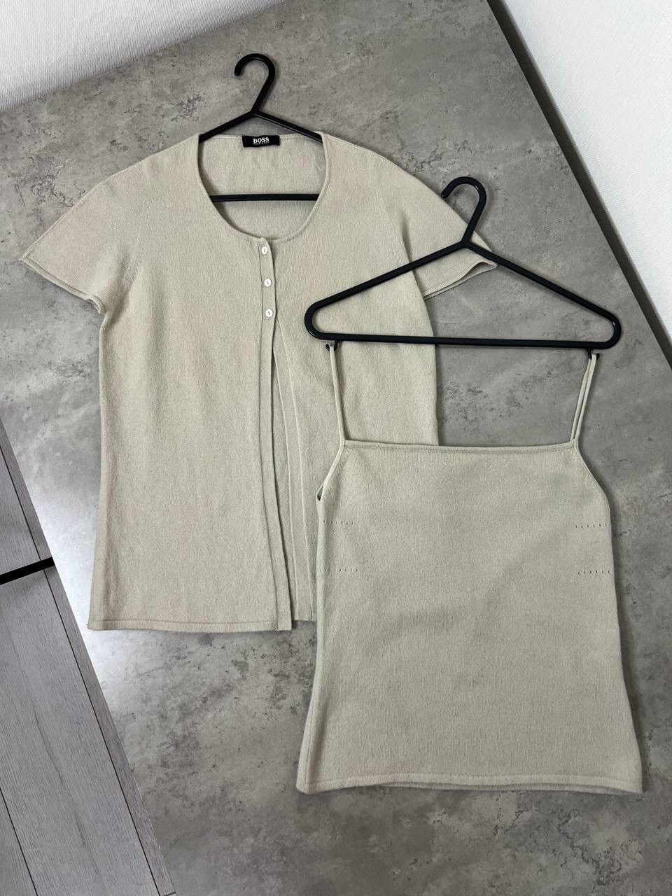 Hugo Boss Hugo boss sweater and tank top set cashmere wmns size Small Size S / US 4 / IT 40 - 1 Thumbnail