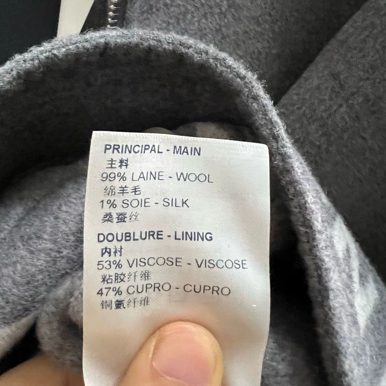 Louis Vuitton Louis Vuitton size 34 Half-zip hoodie with logo at hem hood Size US M / EU 48-50 / 2 - 5 Thumbnail