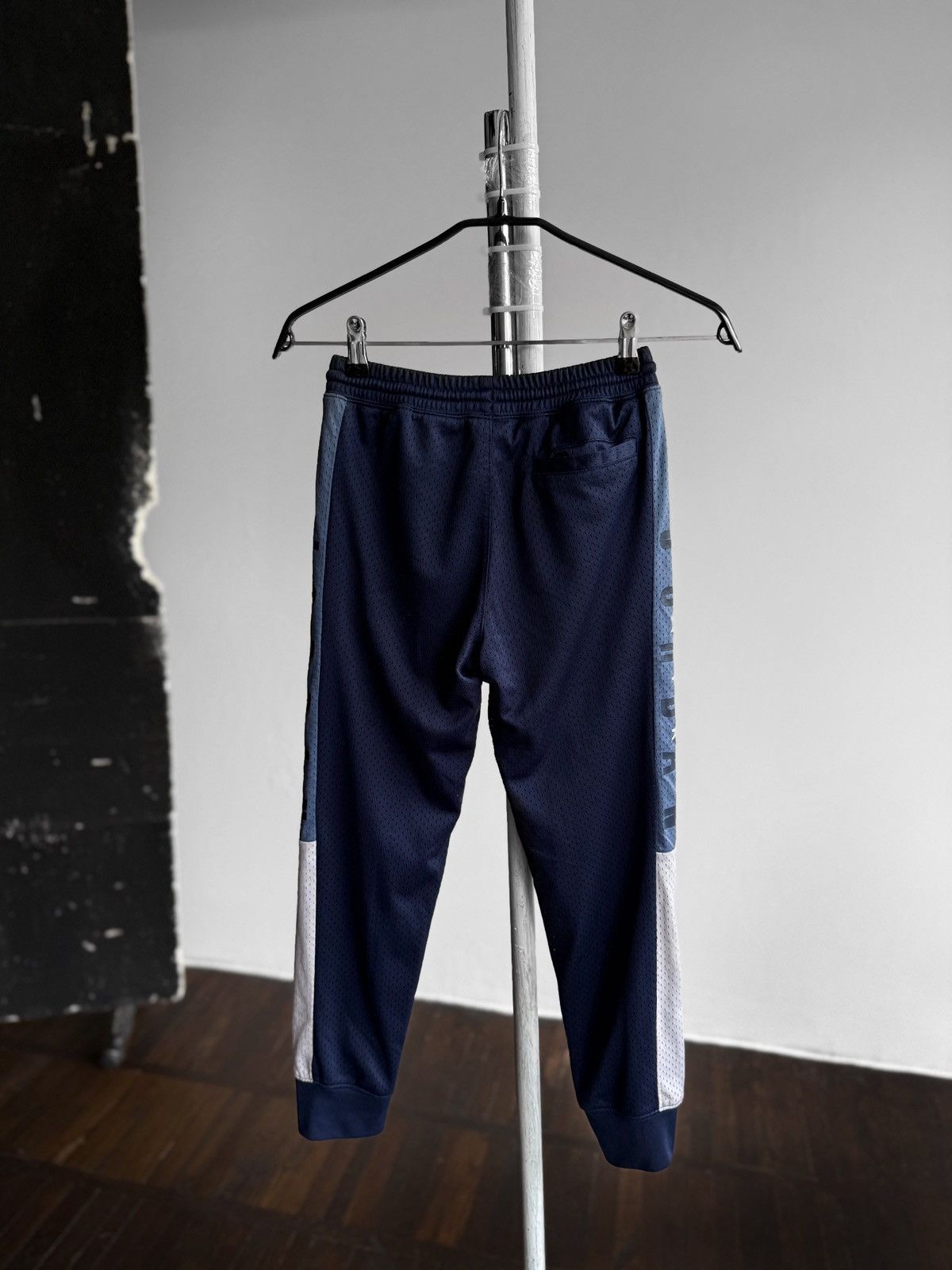 Jordan Brand Air Jordan Boys Vintage Navy Blue Track Pants Pockets Logo Size US 26 / EU 42 - 2 Thumbnail