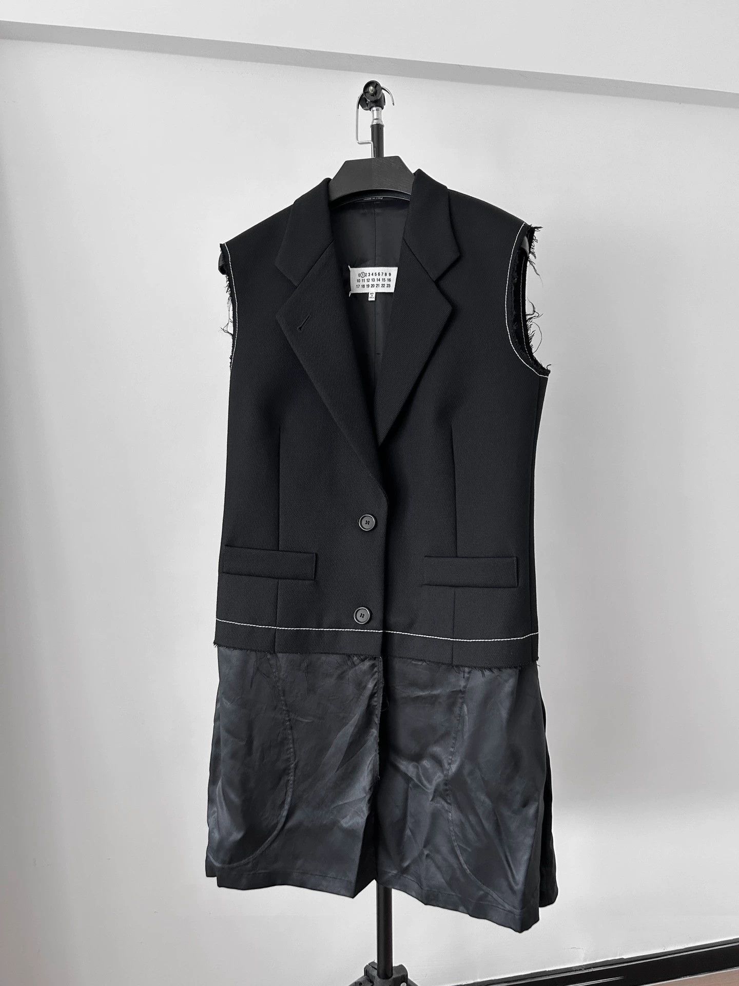 Maison Margiela Maison Margiela A/W17 Color-Blocked Waistcoat Black Size S / US 4 / IT 40 - 1 Thumbnail