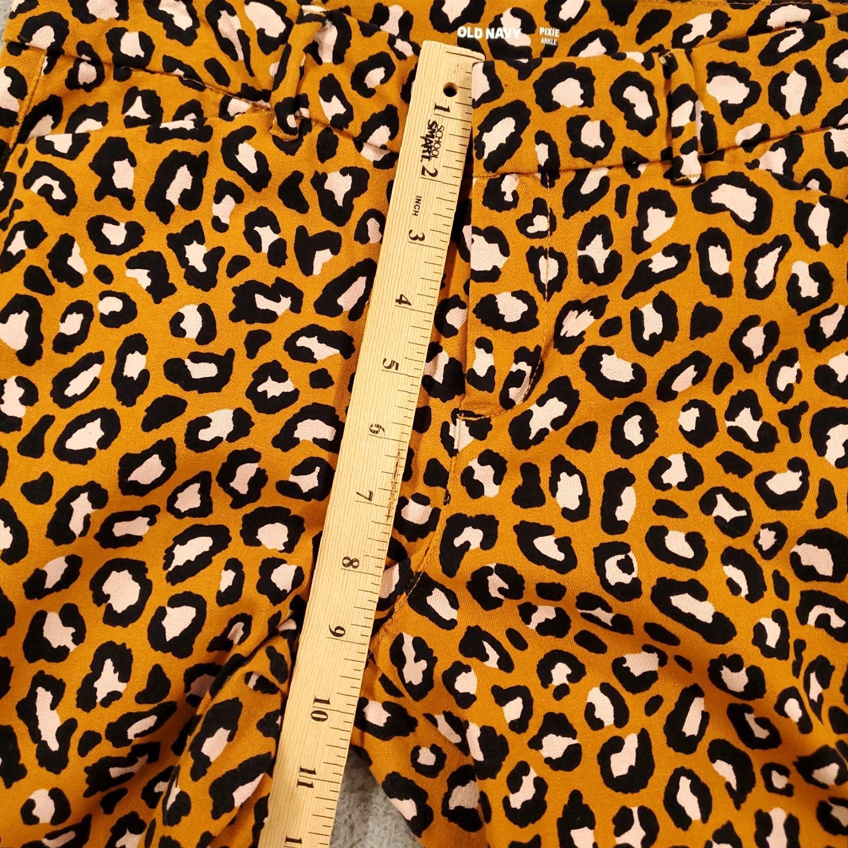 Old Navy Old Navy Leopard Print Pixie Pants Womens 4 Ankle Cheetah Stretchy 30x27 Size 27" / US 4 / IT 40 - 5 Thumbnail