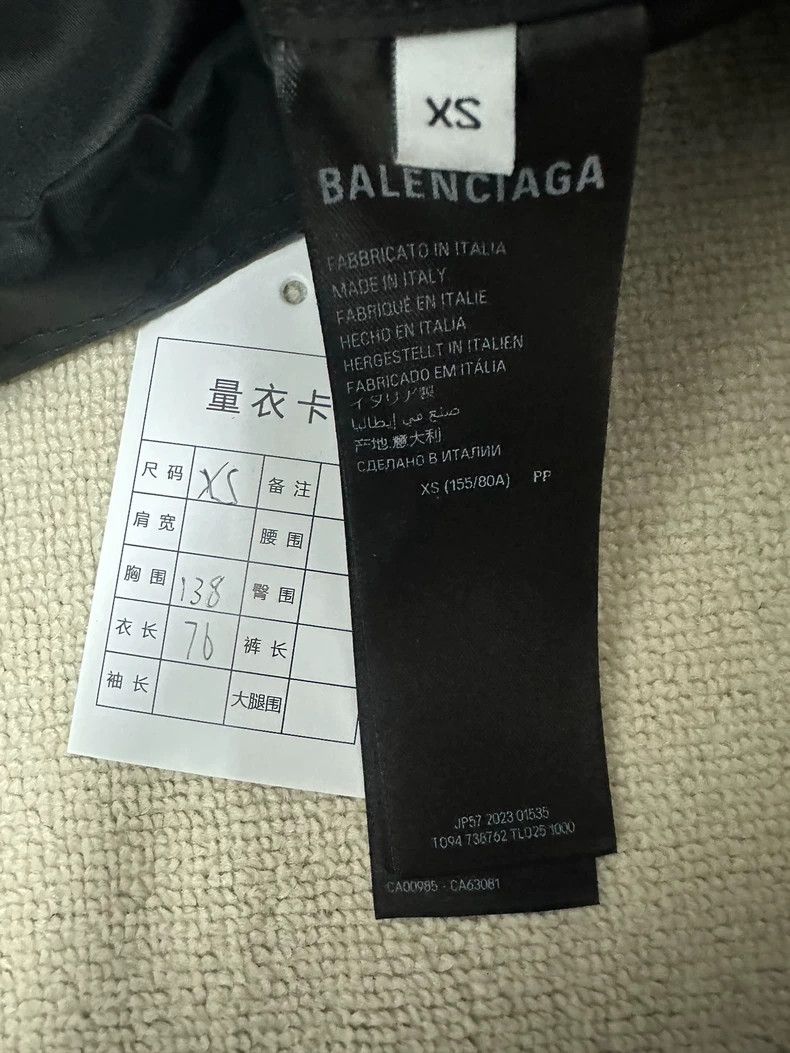 Balenciaga Balenciaga Tape masking paper logo hooded assault jacket 25 Size US XS / EU 42 / 0 - 5 Thumbnail