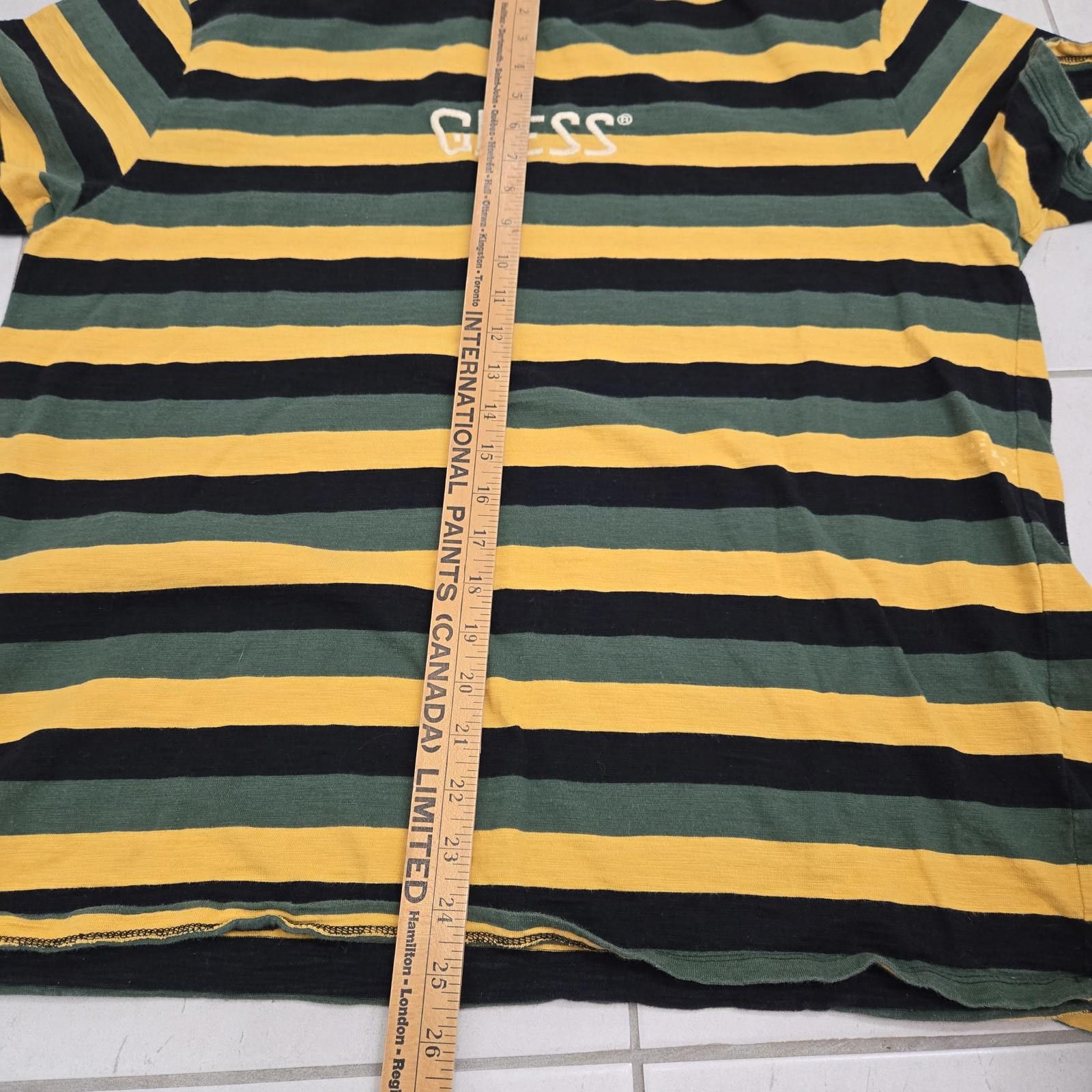 Guess Vintage Guess T Shirt Size US L / EU 52-54 / 3 - 9 Thumbnail