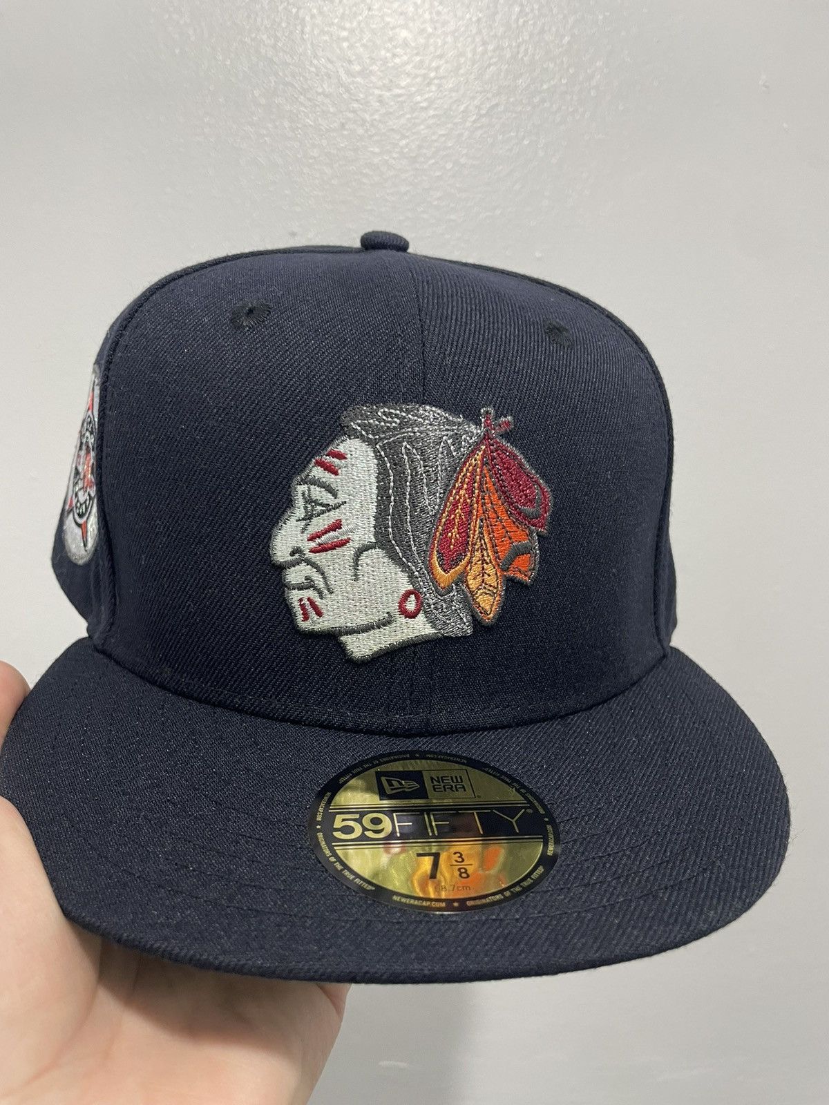 New Era Ecap city Chicago Blackhawks Chicago stadium size 7 3/8 new Size ONE SIZE - 1 Thumbnail