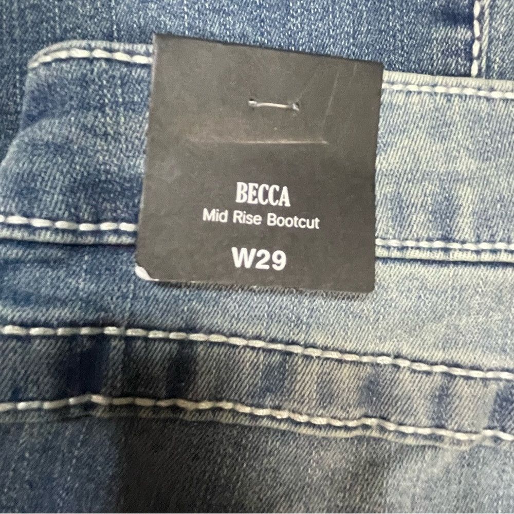 True Religion NWT New $199 True Religion BECCA BIG T STITCH BOOTCUT JEAN Size 29" - 8 Thumbnail