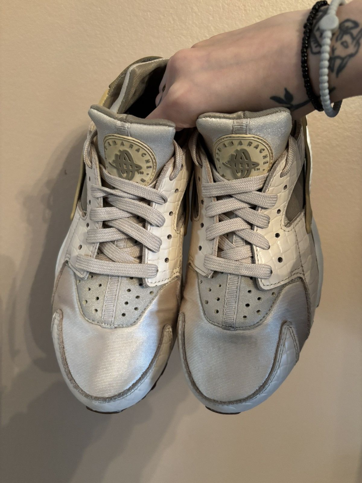 Nike Nike Wmns Air Huarache Run Premium 'Oatmeal' Size US 9 / IT 39 - 3 Thumbnail