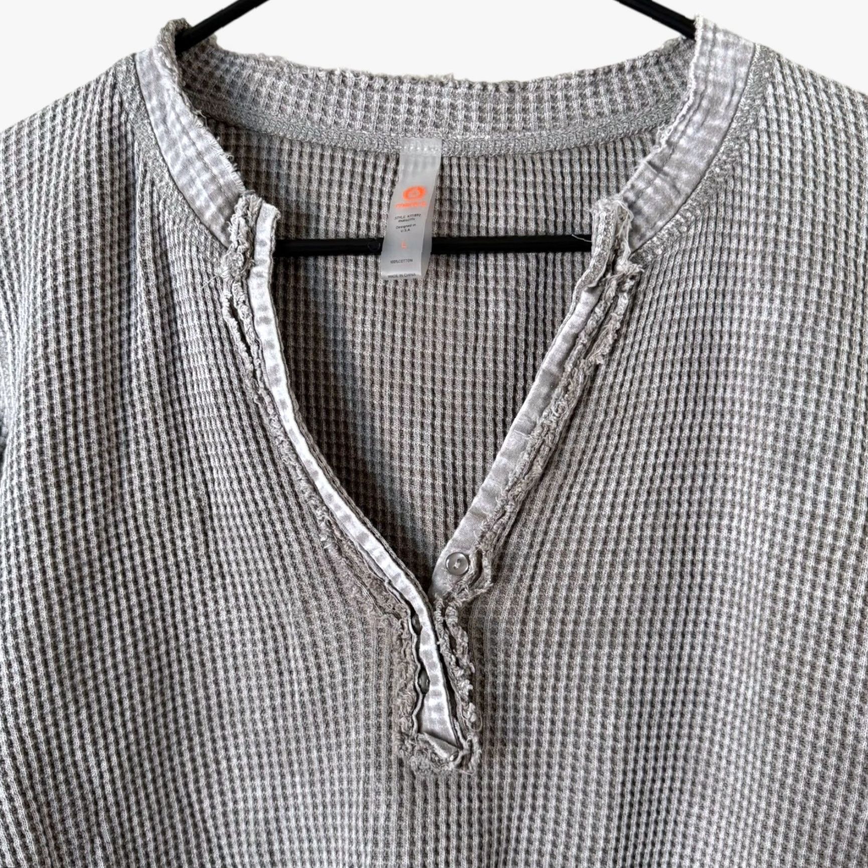 Vintage Mono B Henley Top Gray Women's Large Mineral-Washed Distressed Long Sleeve Knit T-Shirt Size L / US 10 / IT 46 - 5 Thumbnail
