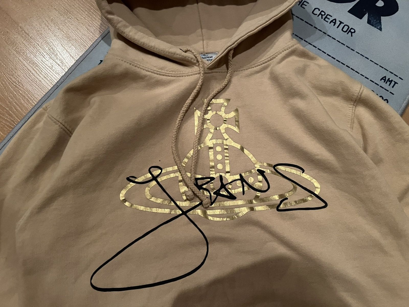 Vivienne Westwood Vivienne Westwood Hoodie Beige Gold Logo XS-S Fit Size XS / US 0-2 / IT 36-38 - 4 Thumbnail