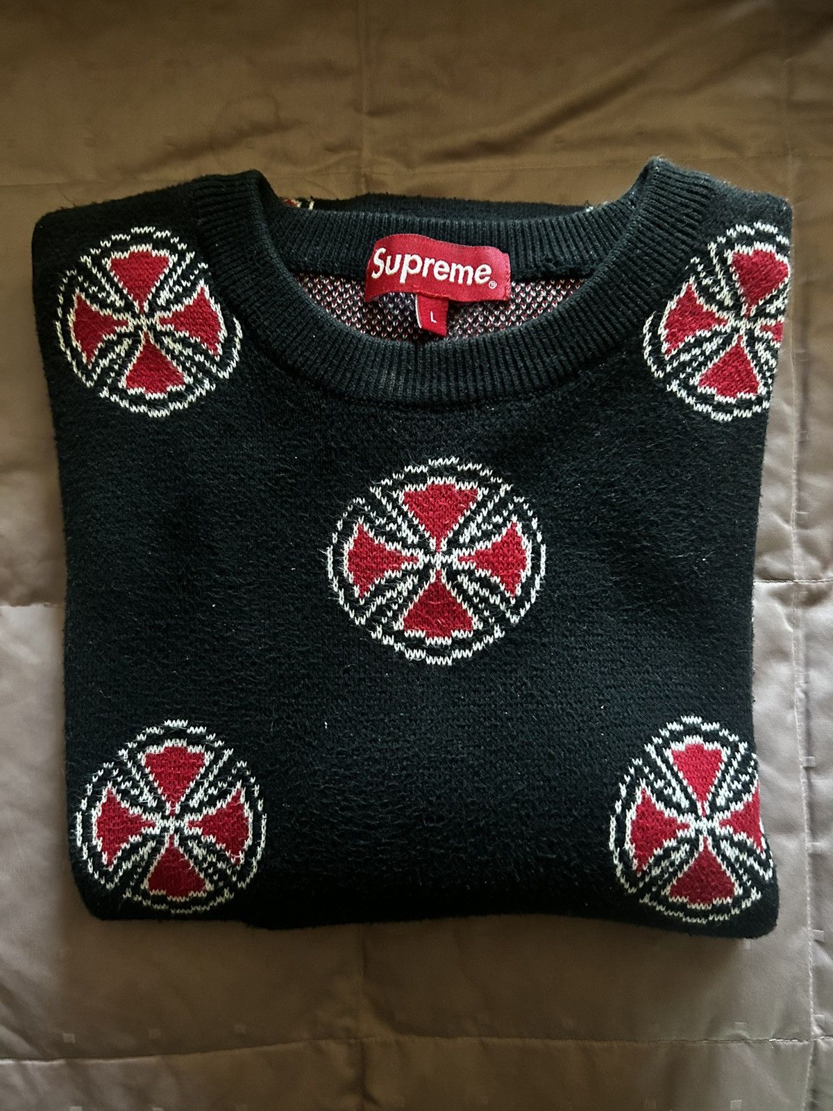 シュプリーム　independent Supreme X Independent Sweater | Grailed
