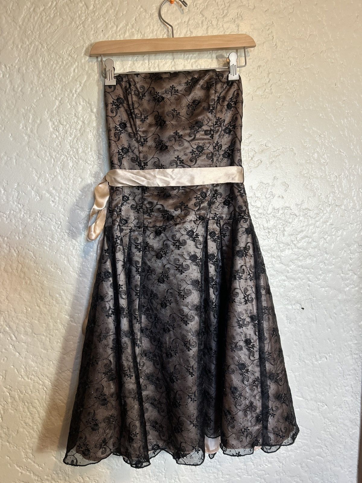 long revealing evening dresses Black 