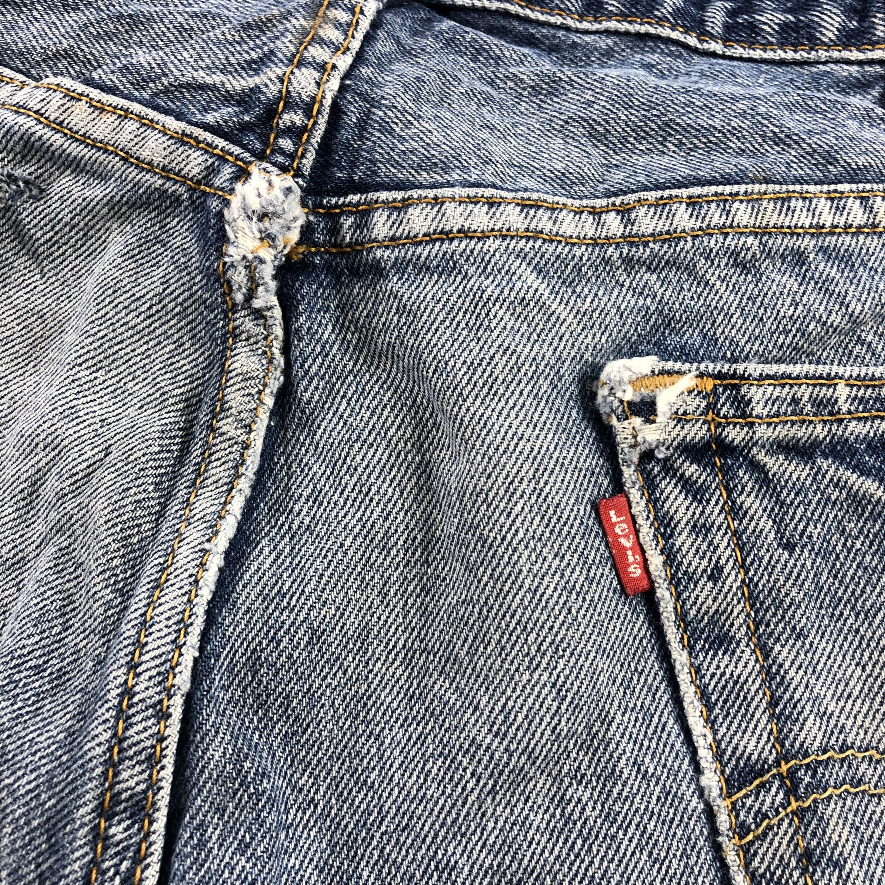 Levi's Vintage Blue Wash Levis 505 Jeans-J2275 Size US 35 - 9 Thumbnail