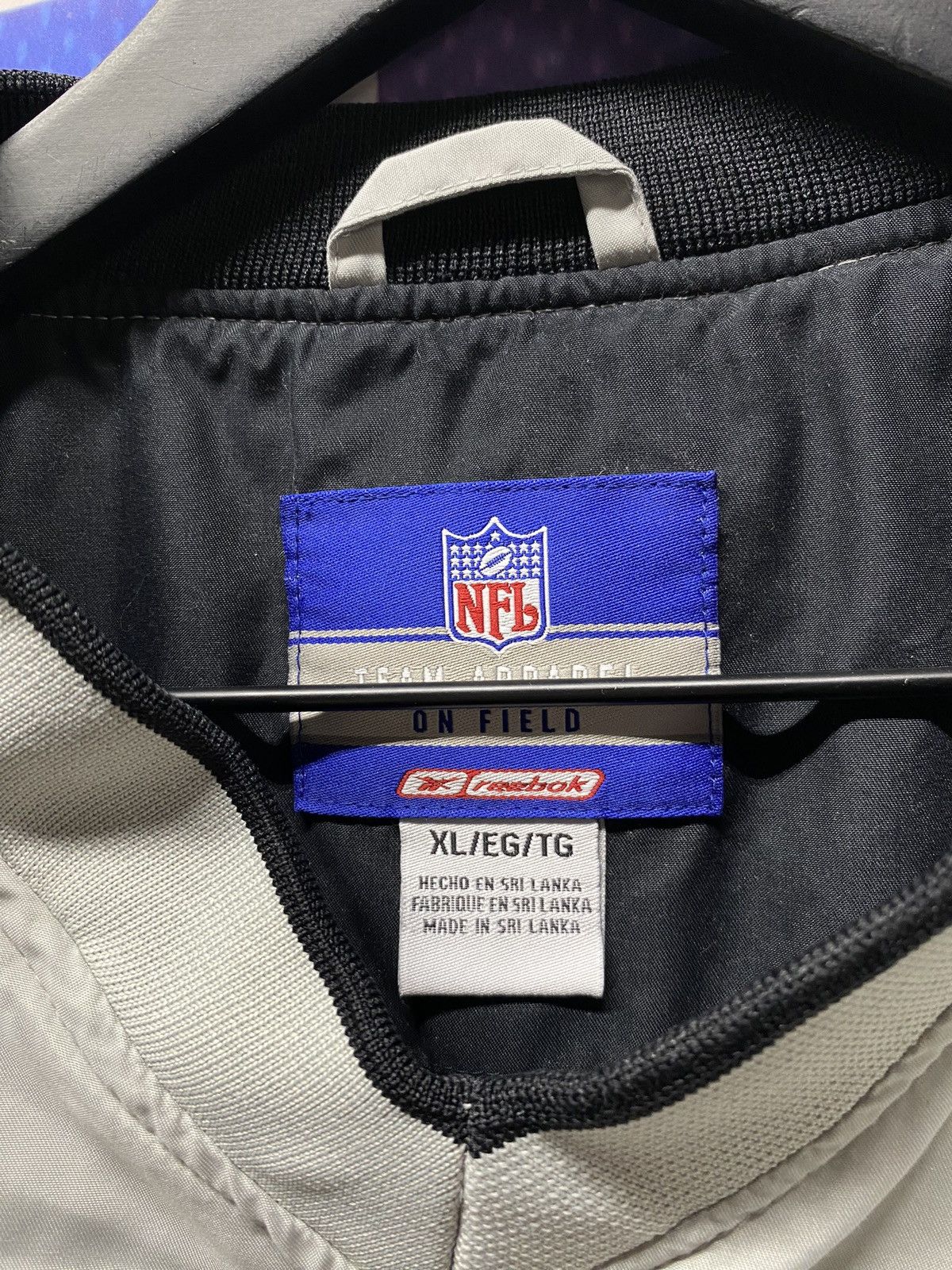 Vintage Vintage Raiders Crewneck Pullover Jacket Reebok Large Size US L / EU 52-54 / 3 - 5 Thumbnail