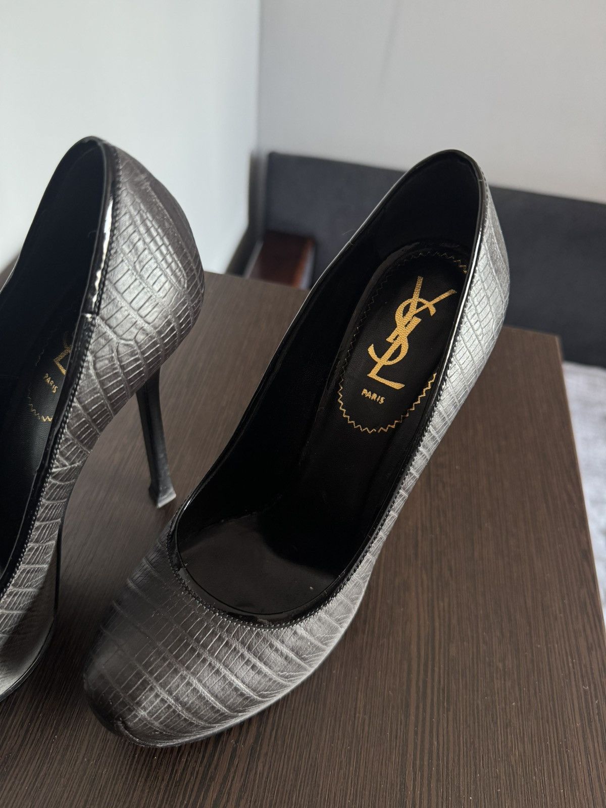 Yves Saint Laurent YSL Yves Saint Laurent Tribtoo105 Embossed Snake Pumps Shoes Size US 8 / IT 38 - 4 Thumbnail