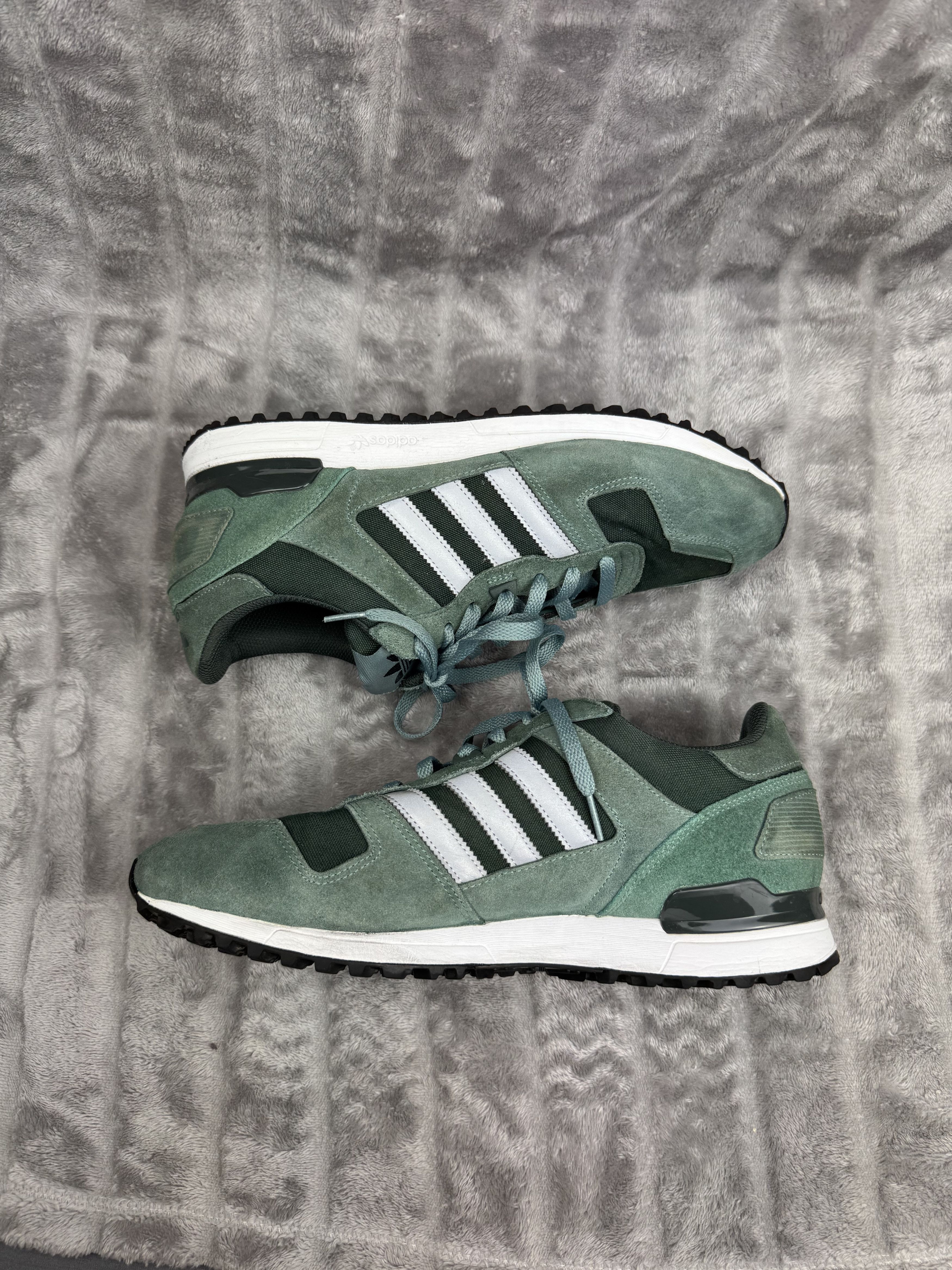 Adidas adidas Originals Zx 700 Shoes Sneakers 3 Stripes Size US 12 / EU 45 - 6 Thumbnail