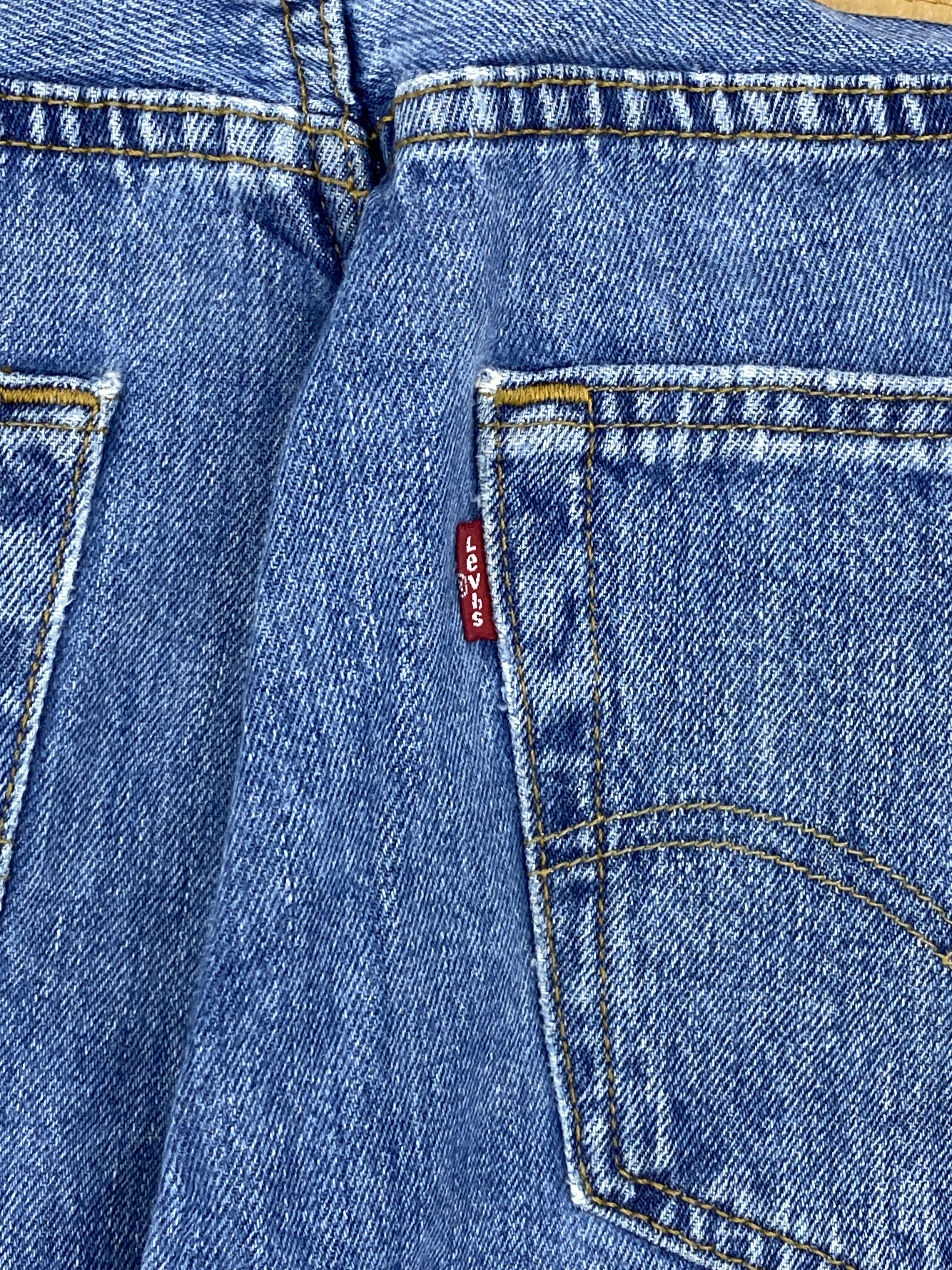 Levi's Vintage Levis 501 Blue Denim Jeans DP2660 Size US 31 - 6 Thumbnail