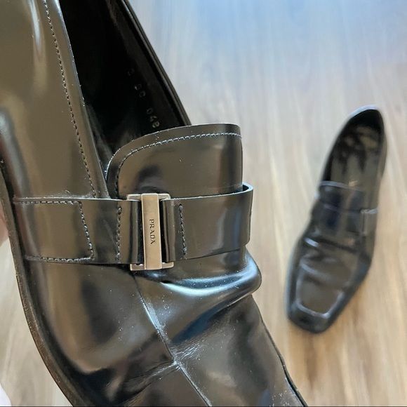 Prada PRADA Driving Loafer Logo Hardware Slip Moccasin Shoes Size US 9 / EU 42 - 1 Thumbnail