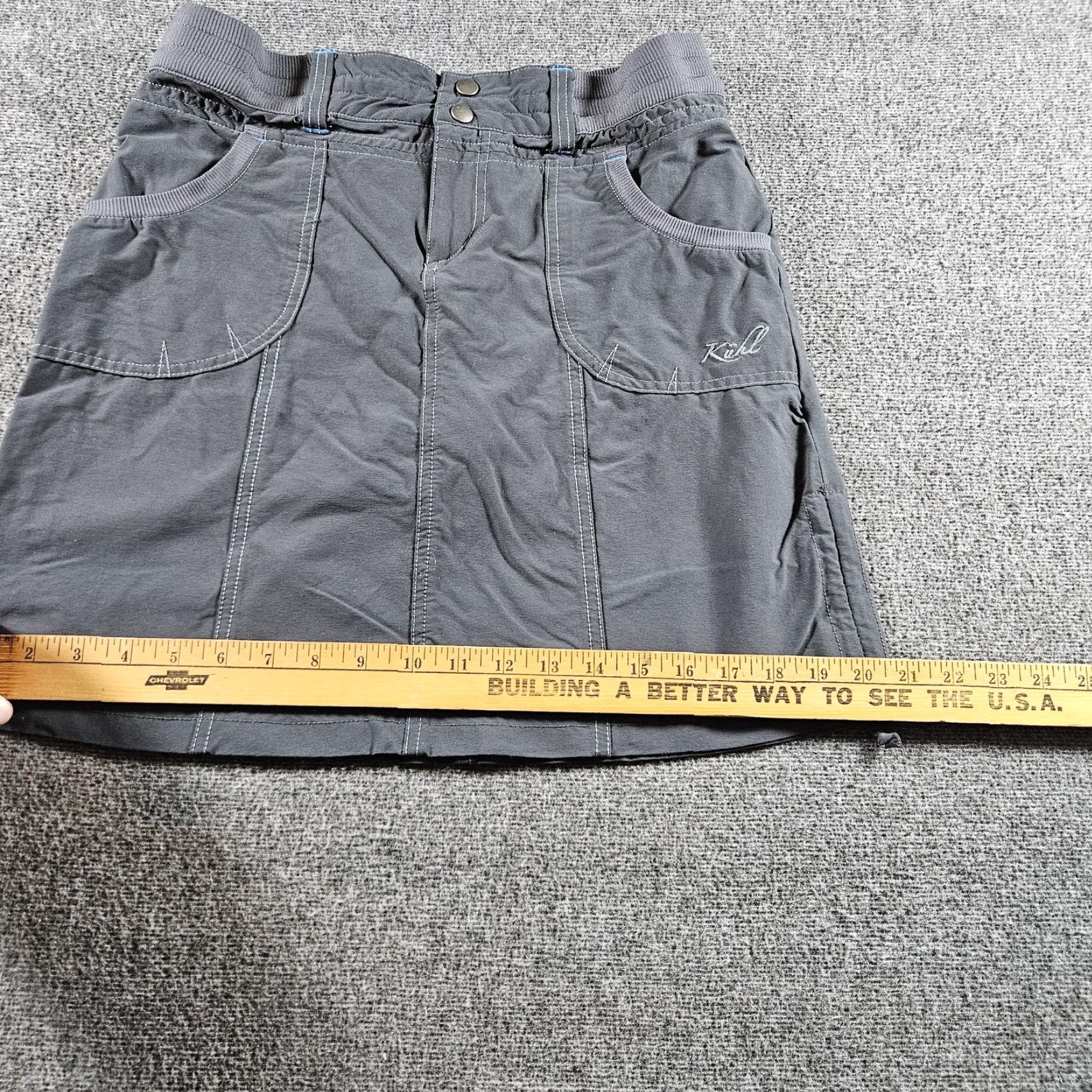 Vintage KÜHL Skirt Womens 2 Gray Cargo Elastic Waist Pockets Short Snap Embroidered Logo Casual Fashion Size 26" / US 2 / IT 38 - 5 Thumbnail