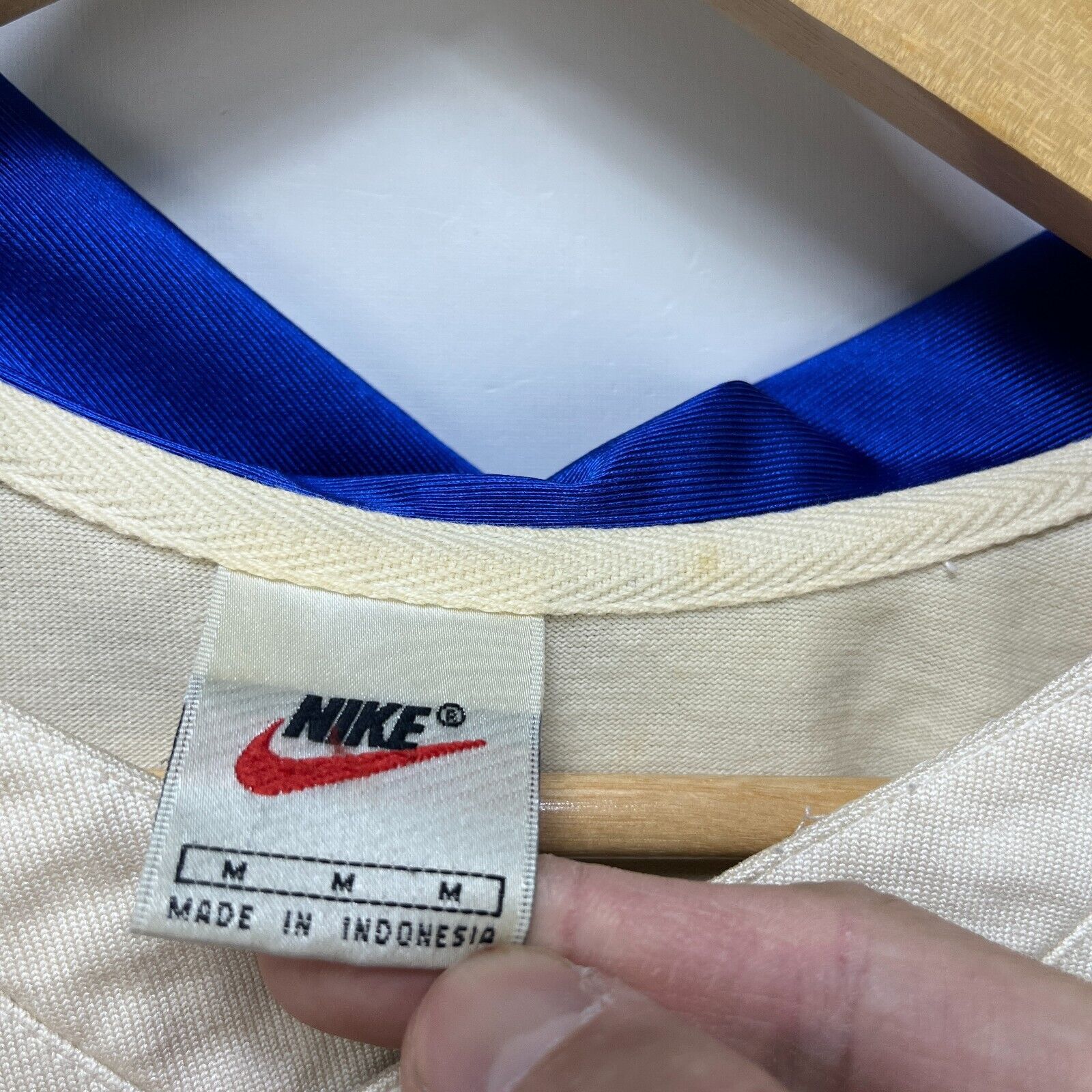 Nike × Vintage Vintage 90s Nike Big Swoosh Basketball Medium Jumper Hoops Size US M / EU 48-50 / 2 - 8 Thumbnail