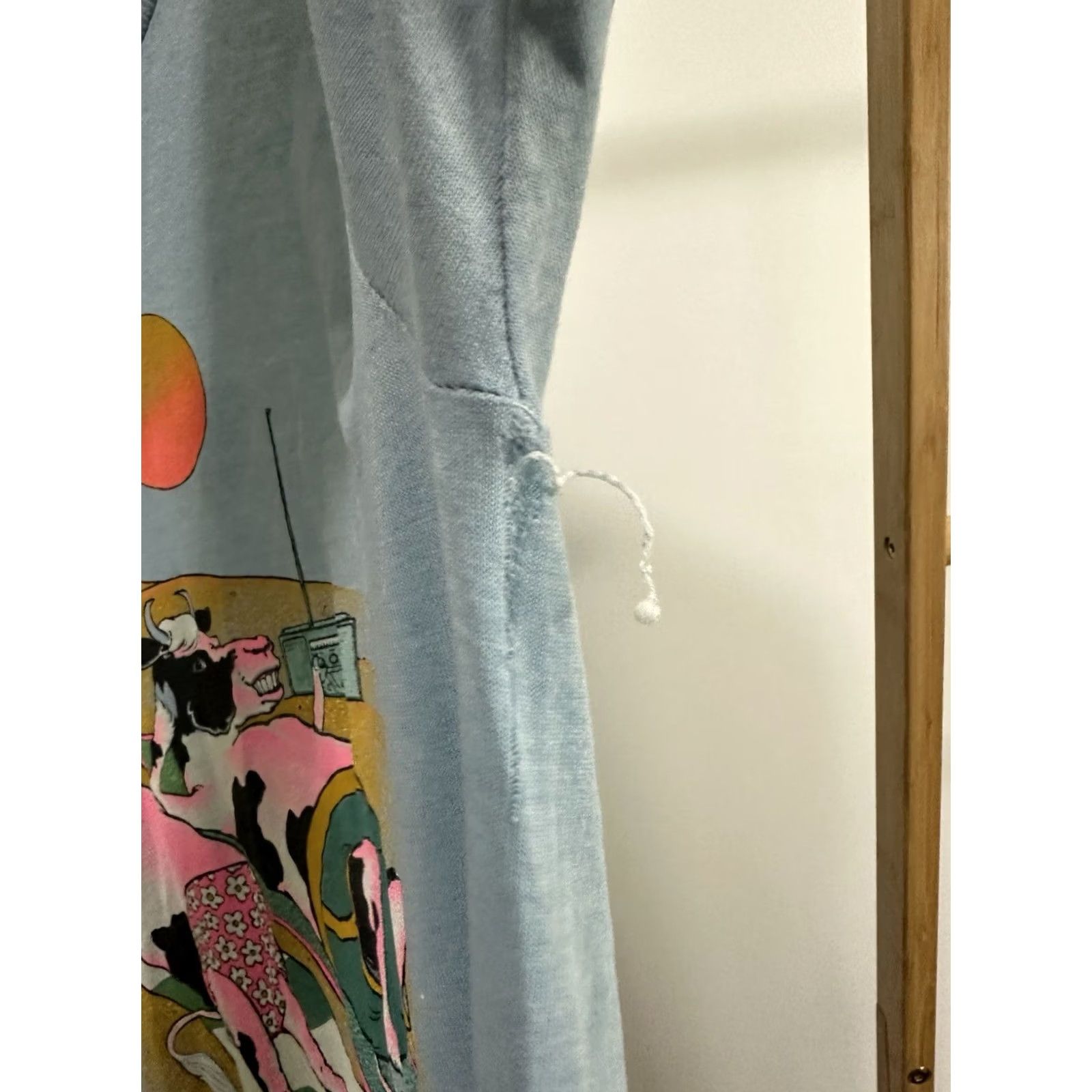 Vintage VTG 80s Roast Beef Cow Beach Sun Tan Funny Novelty T-Shirt M Blue Mens Short Sleeve Distressed Worn Retro Size US M / EU 48-50 / 2 - 5 Thumbnail