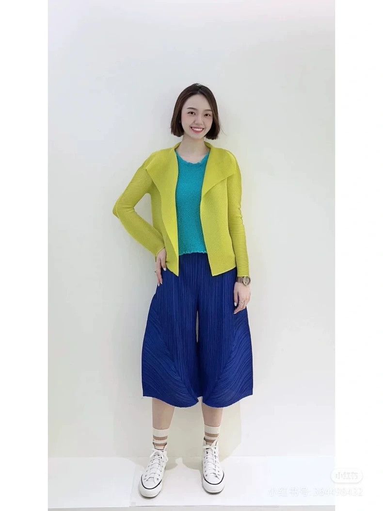 Issey Miyake Issey Miyake size:3 Blue pleated casual pants Size 31" - 2 Thumbnail