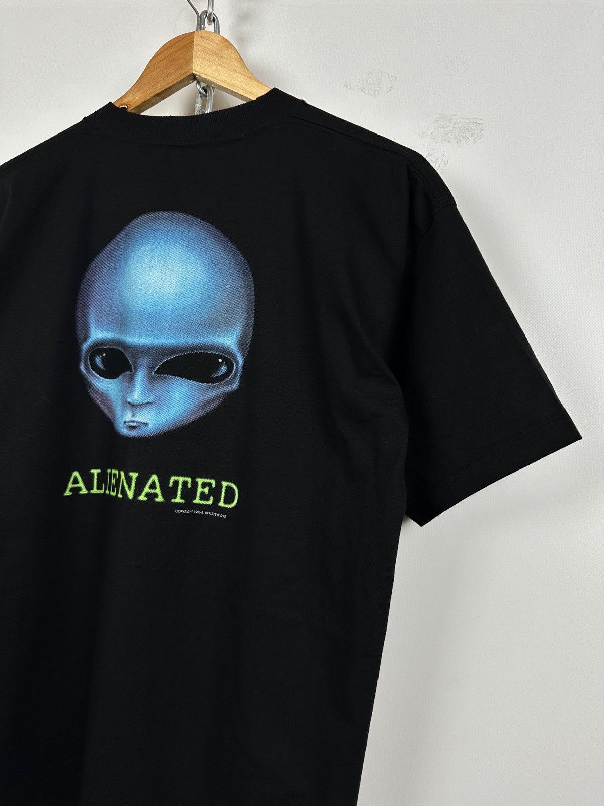 Alien Workshop 1996 Vintage Alien Workshop Alienated Single Stitch T-Shirt Size US L / EU 52-54 / 3 - 17 Thumbnail
