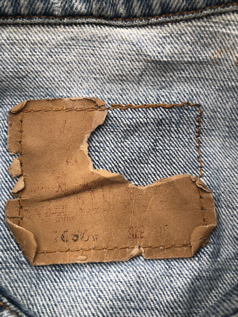 Levi's Levi's 70506-9306 Trucker Denim Jacket Distressed Size US M / EU 48-50 / 2 - 3 Thumbnail