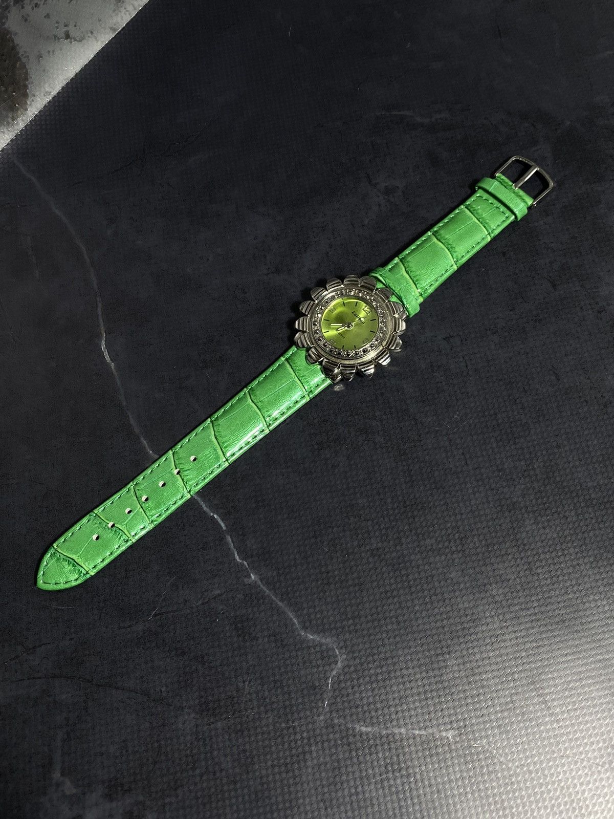 Hysteric Glamour Vintage 00s Classic Wristwatch | Retro Aesthetic Size ONE SIZE - 10 Thumbnail
