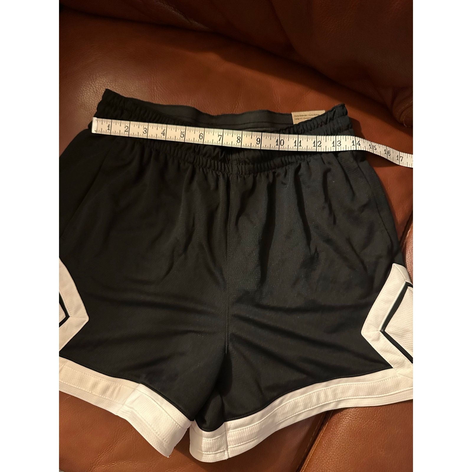 Jordan Brand Jordan Black and White Basketball Short FB4558-010 - Size M Size US 30 / EU 46 - 10 Thumbnail