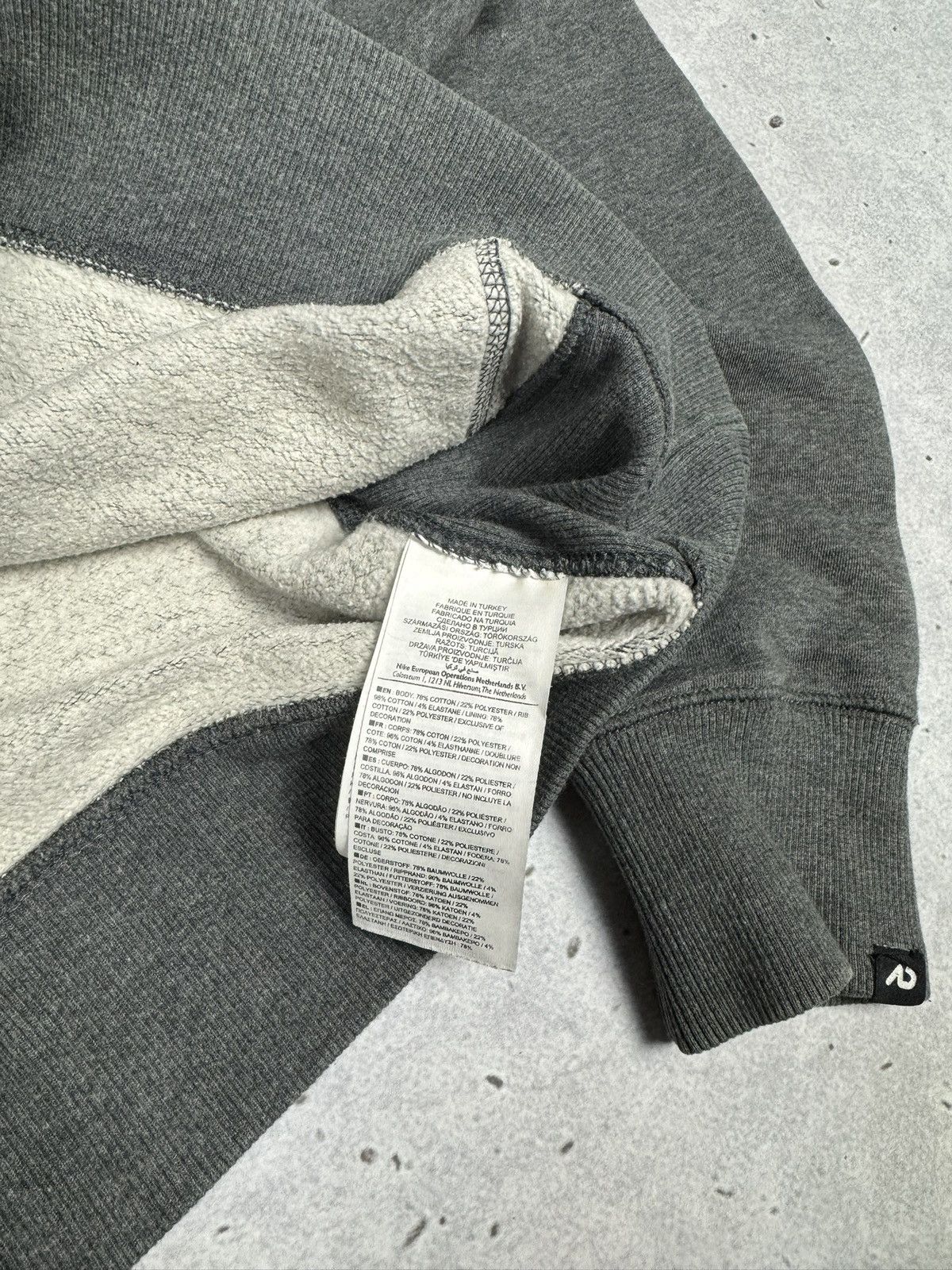 Nike Vintage Nike Small Swoosh Y2K Zip Hoodie Size US M / EU 48-50 / 2 - 4 Thumbnail